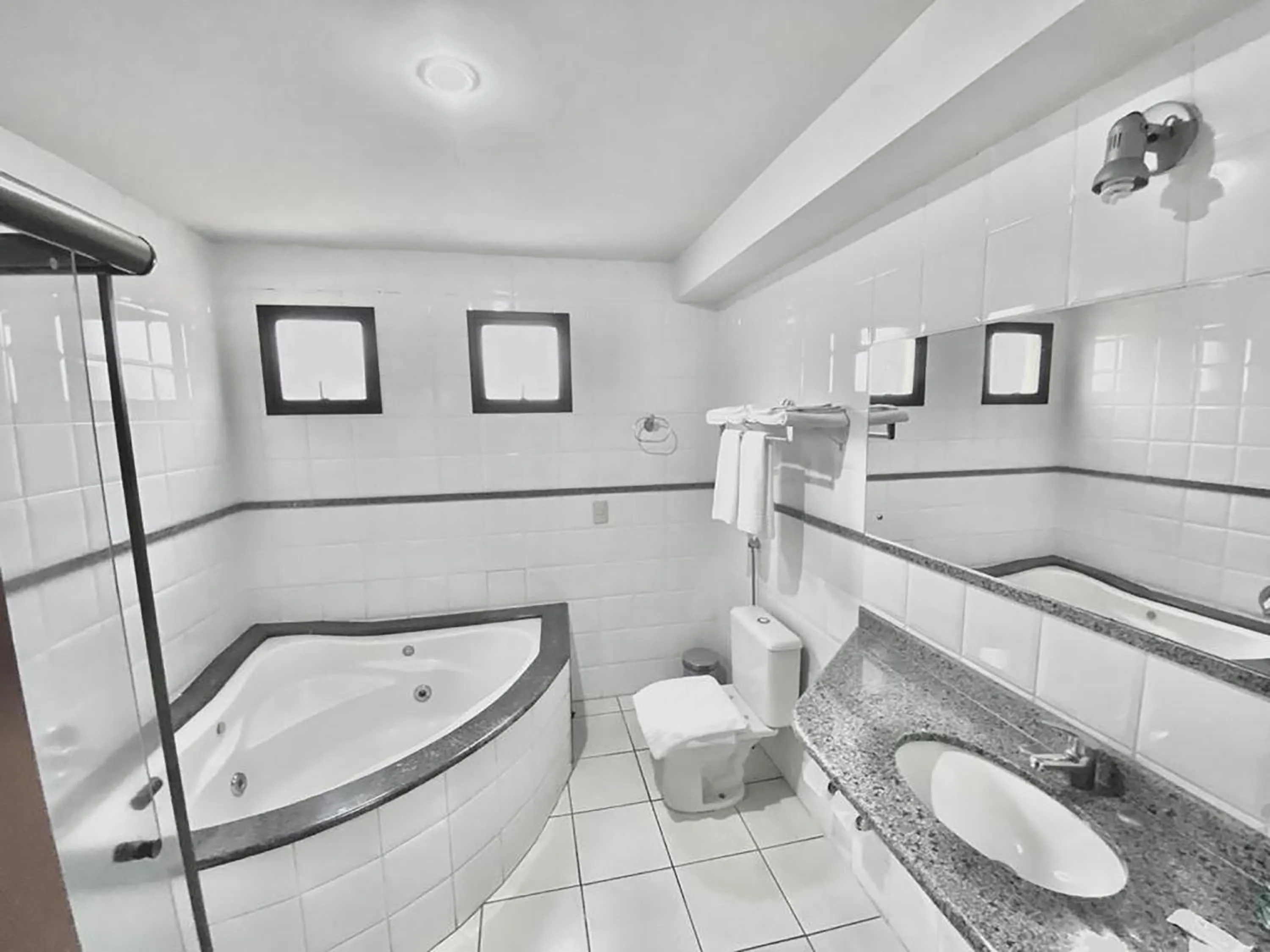 Hot Tub in Hotel Canada