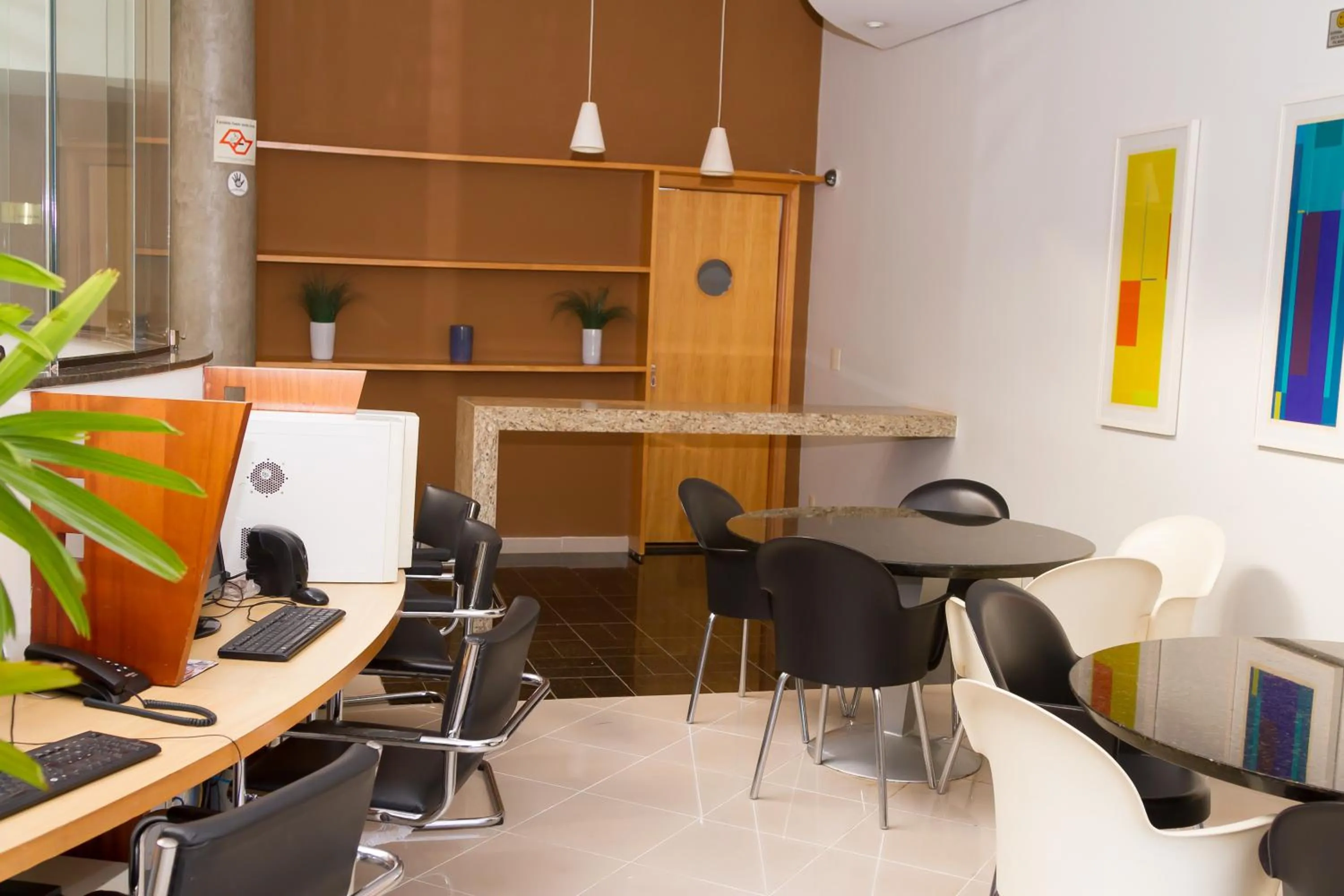Business facilities in Hotel Canada