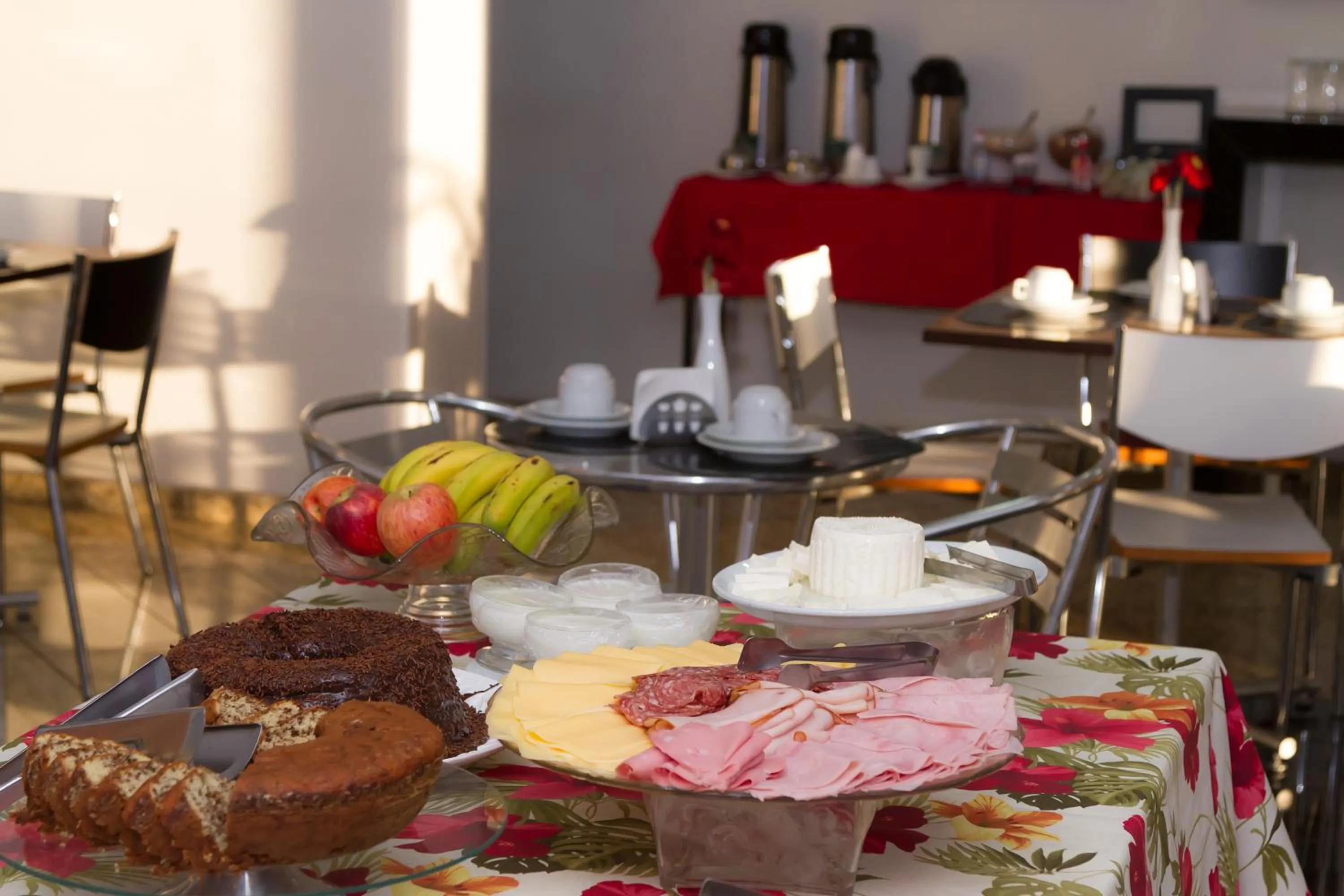 Food in Hotel Canada