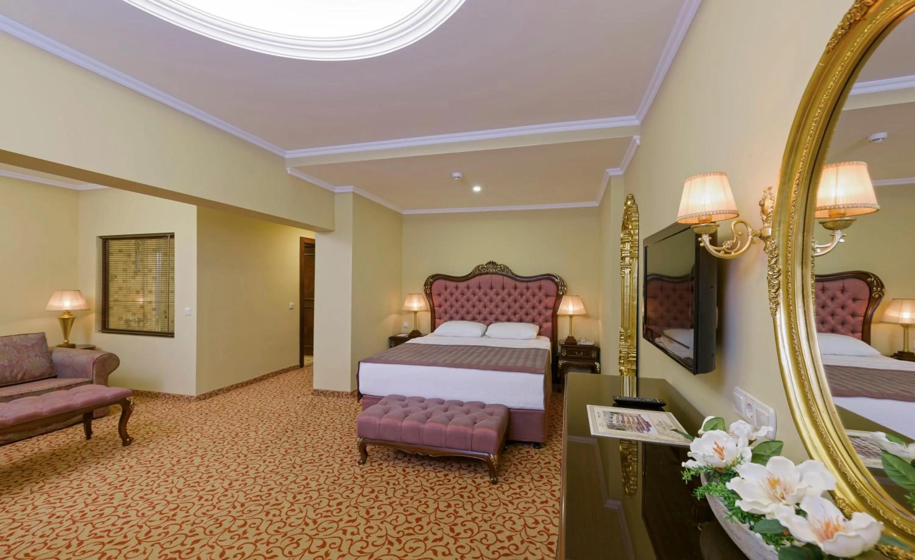 Photo of the whole room, Bed in Antique Roman Palace Museum Hotel - Adults Only Ultra All Inclusive