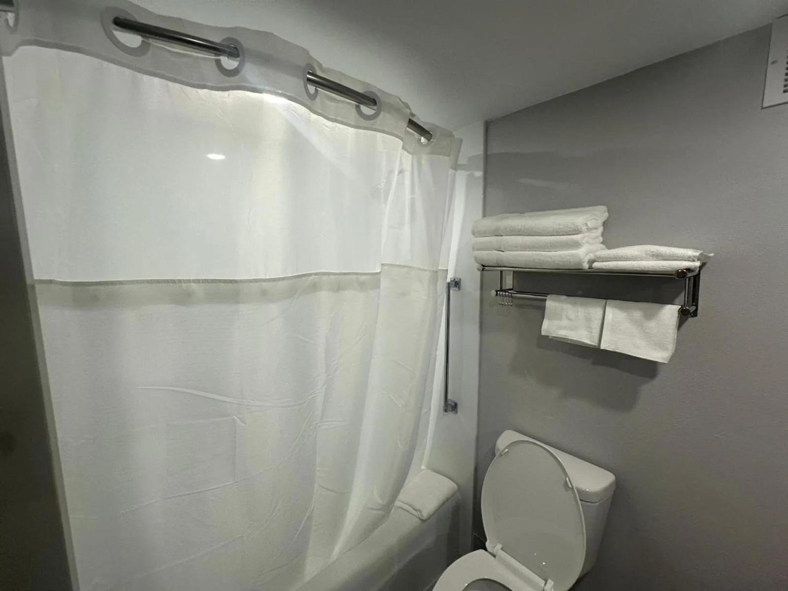 Baymont by Wyndham Williamsburg I-64