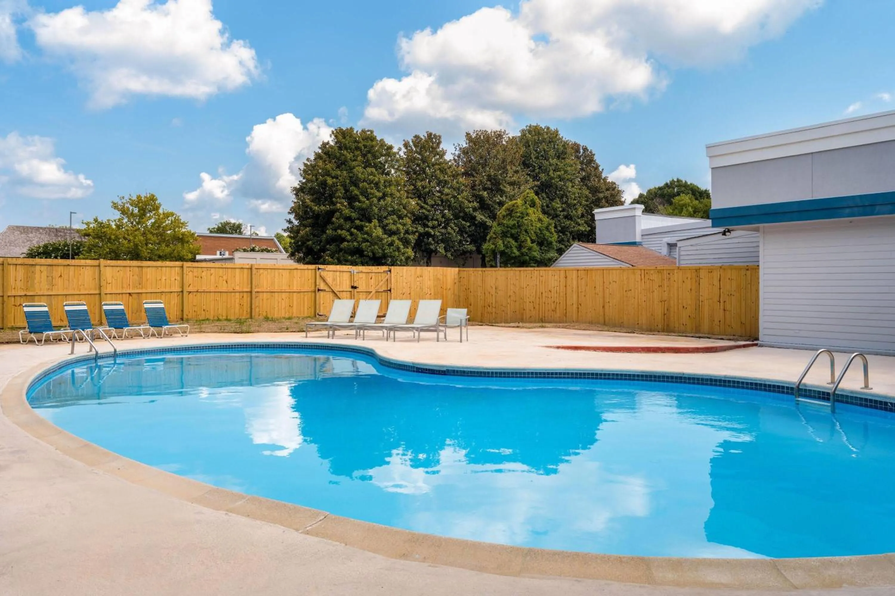 Swimming pool in Baymont by Wyndham Williamsburg I-64