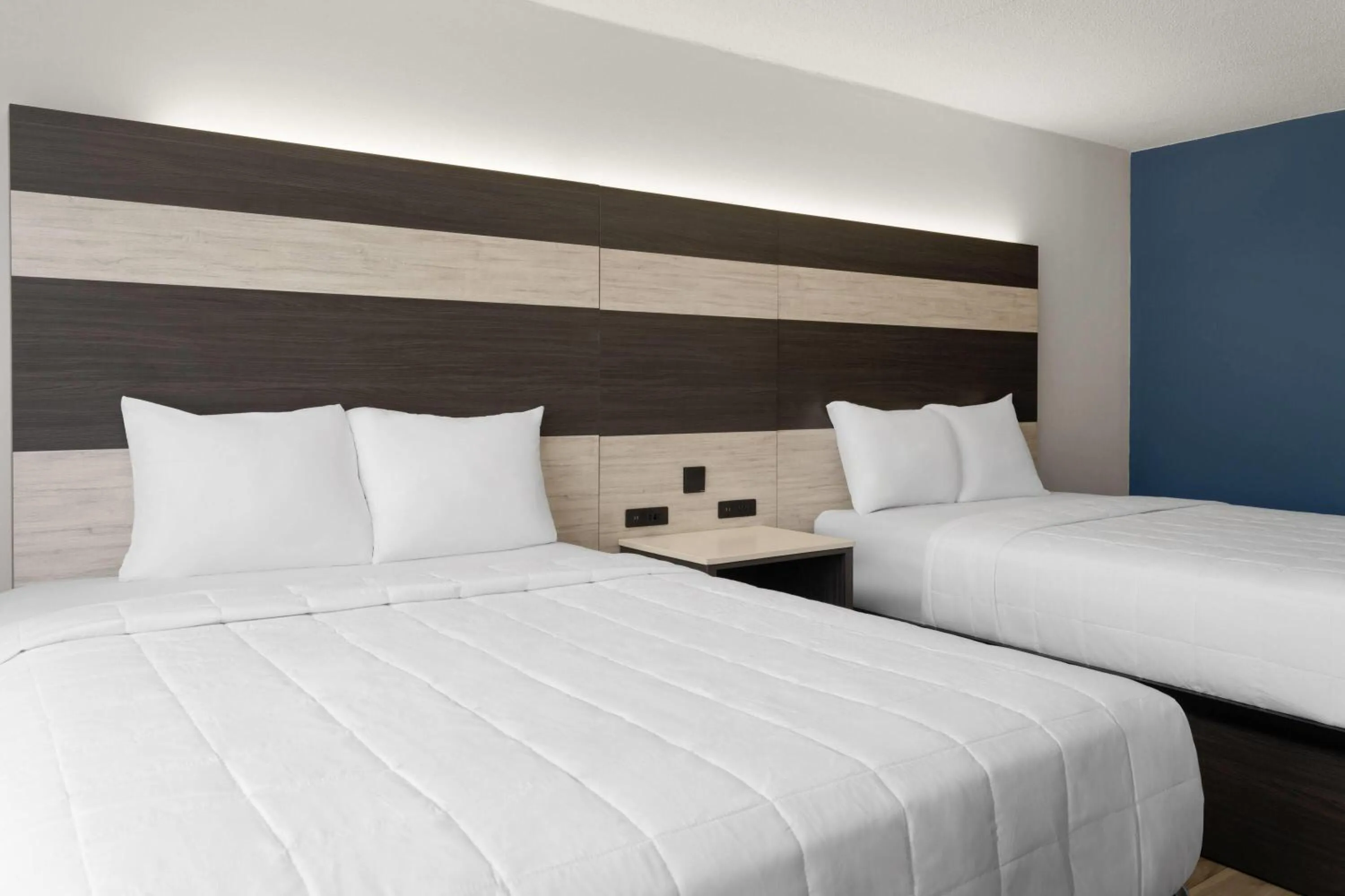 Photo of the whole room, Bed in Baymont by Wyndham Williamsburg I-64