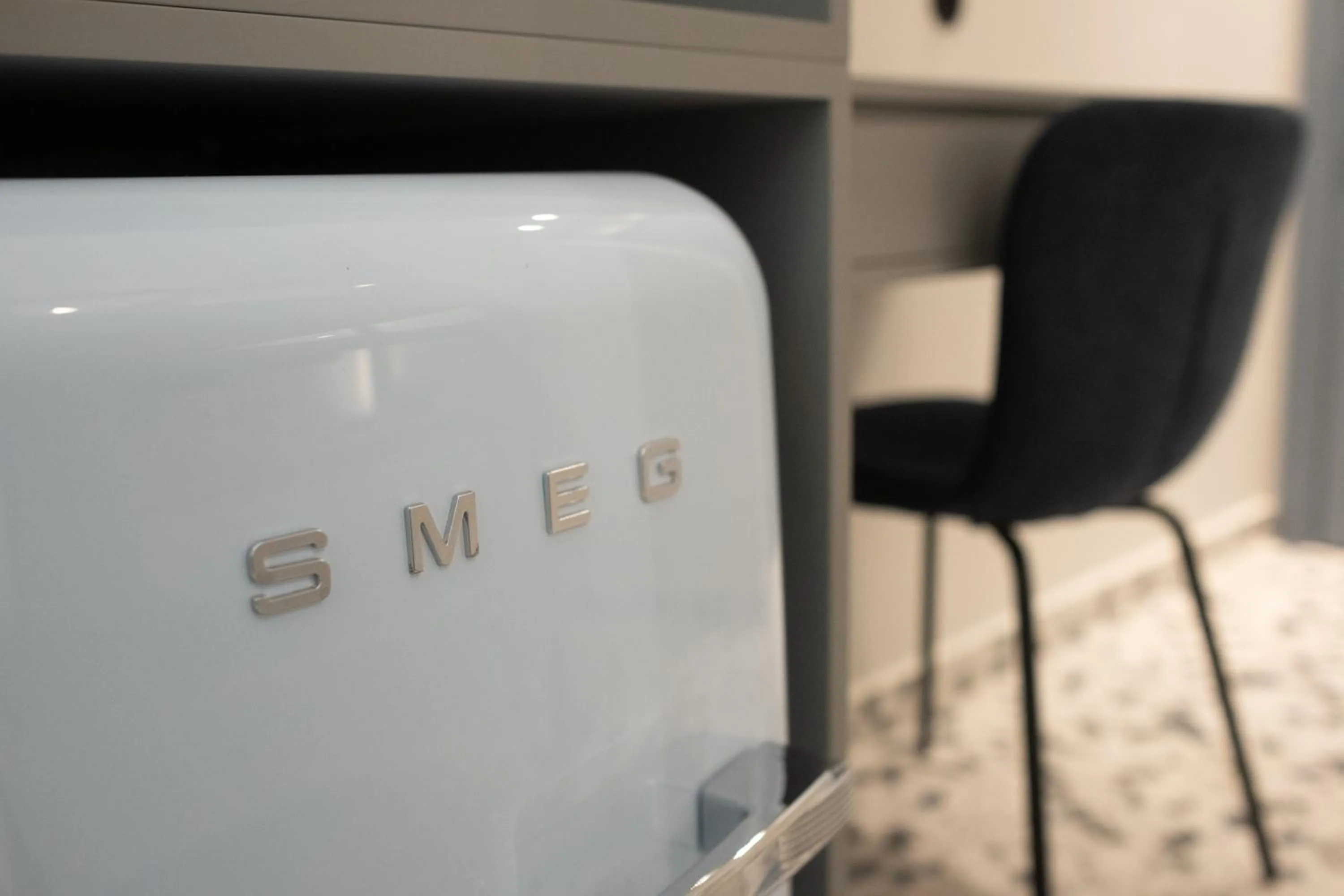 minibar in Athens Retro