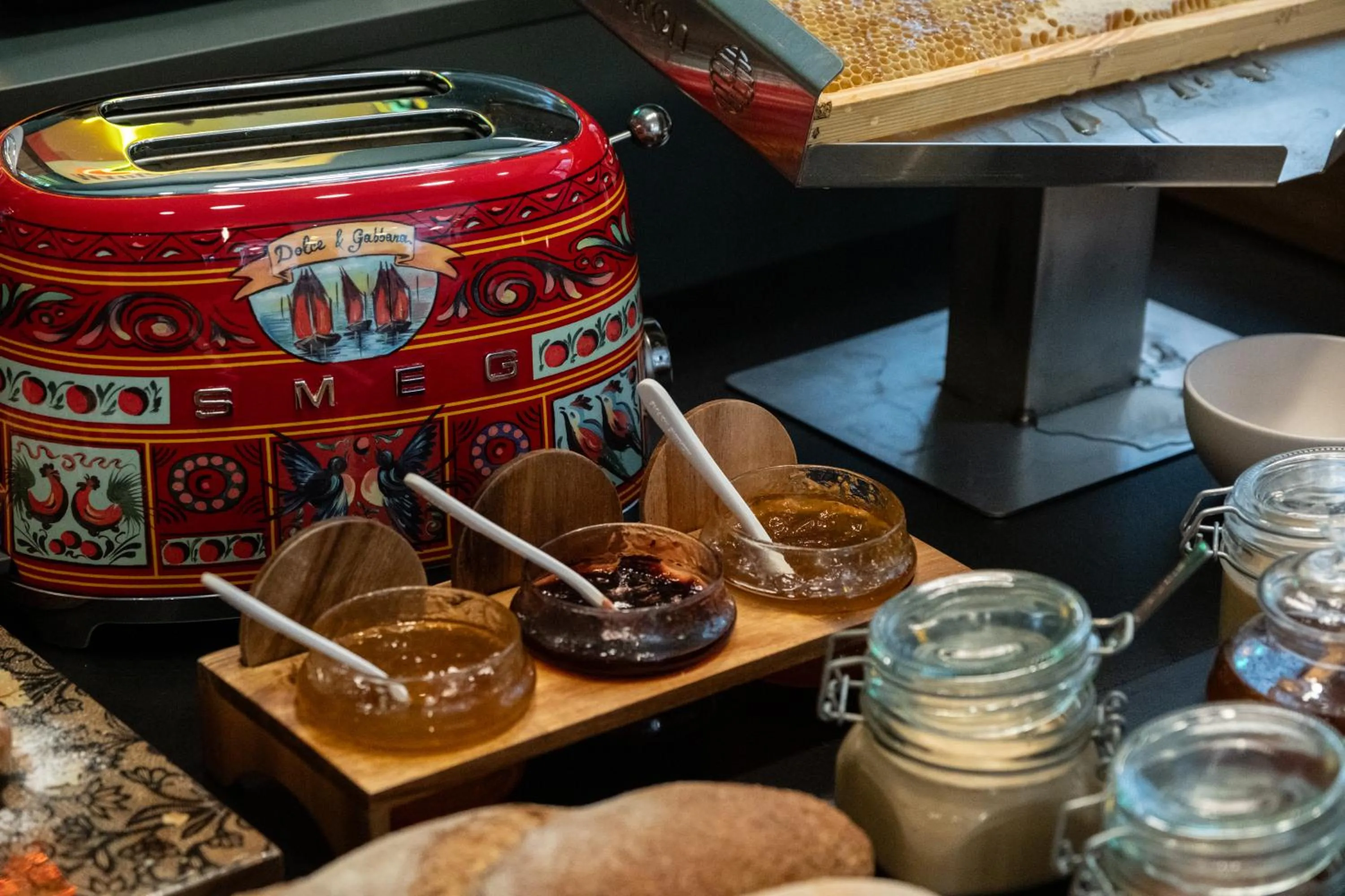 Food and drinks in Athens Retro