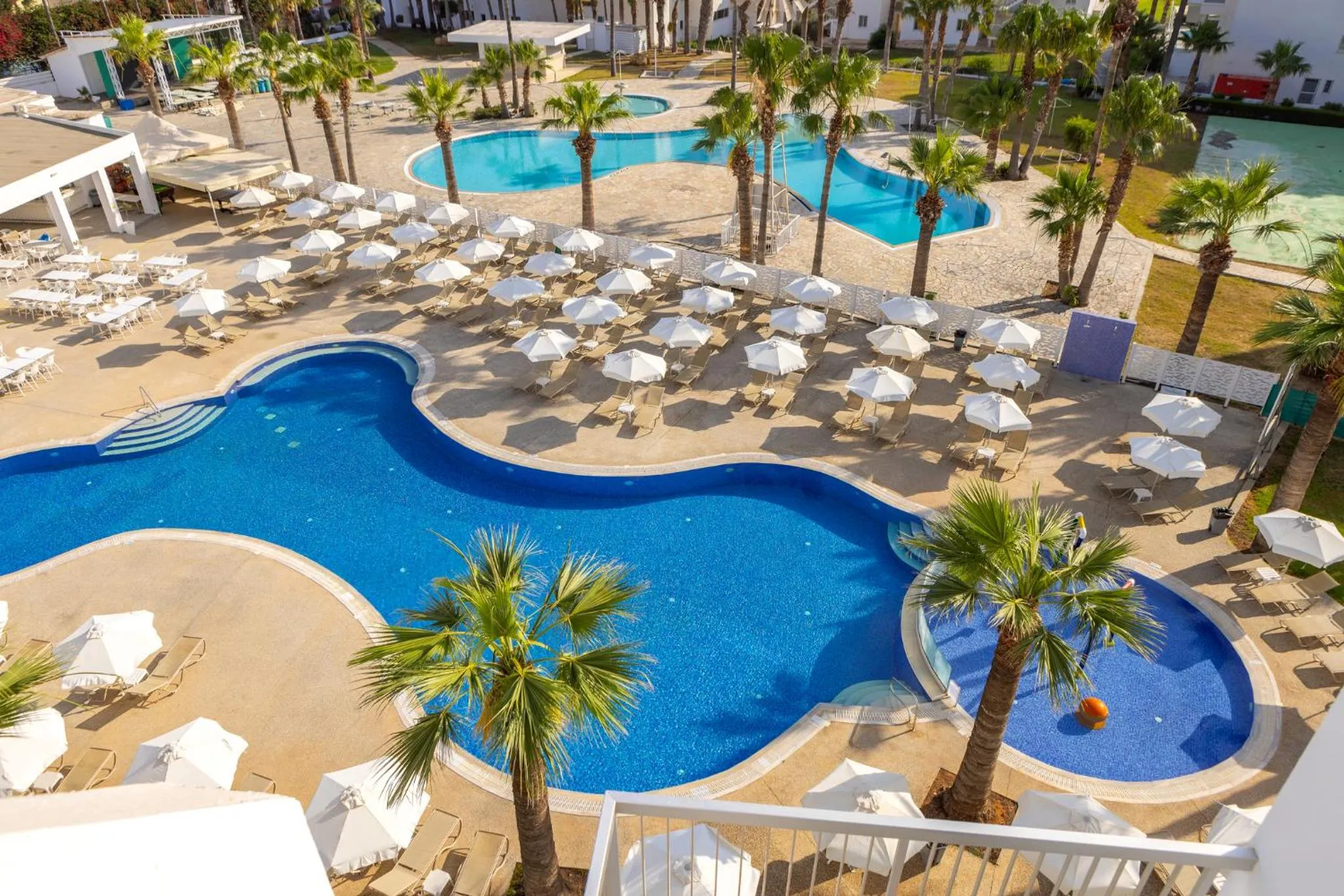 Swimming pool in Papantonia Hotel
