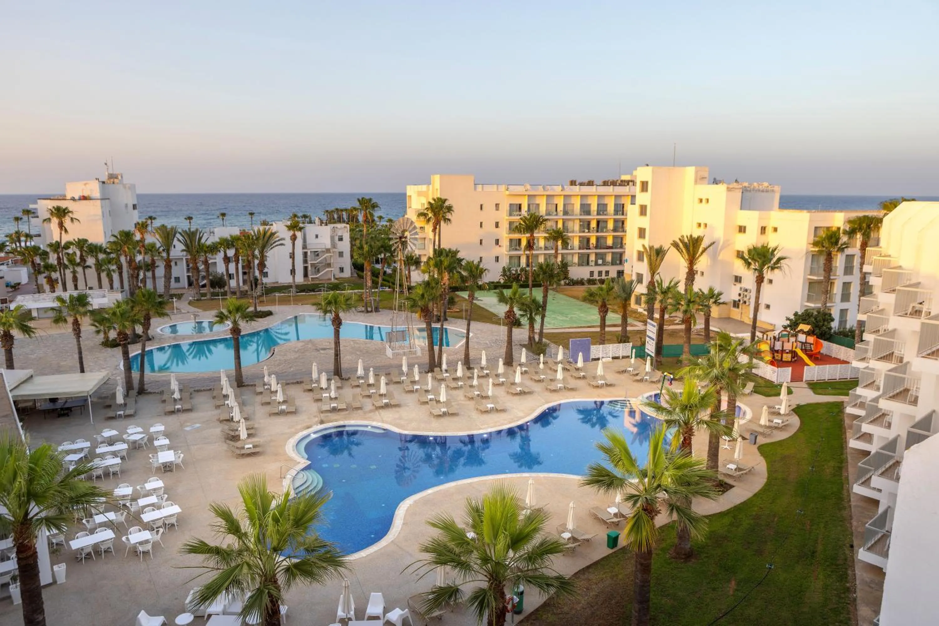 Swimming pool in Papantonia Hotel
