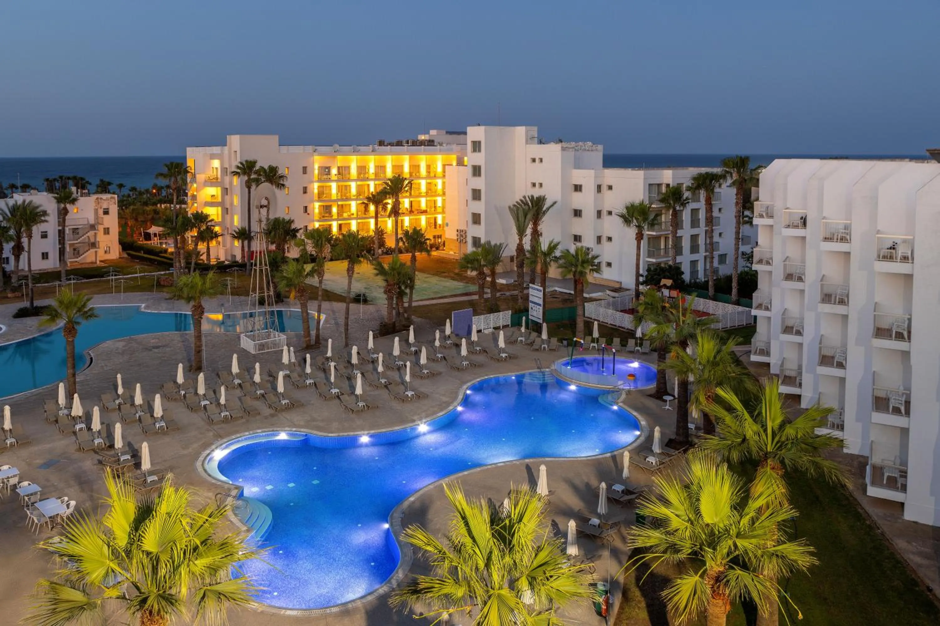 Swimming pool in Papantonia Hotel