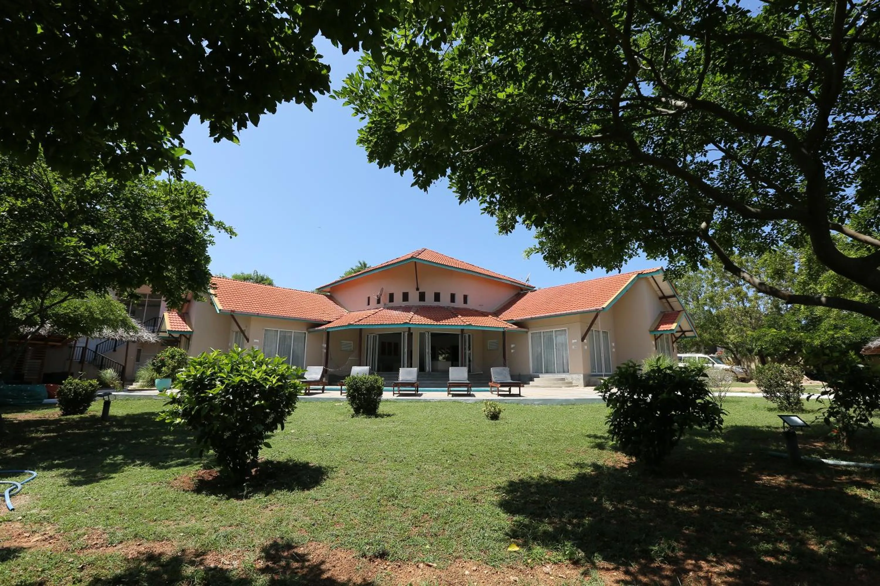 The Beach house by Kay Jay Hotels