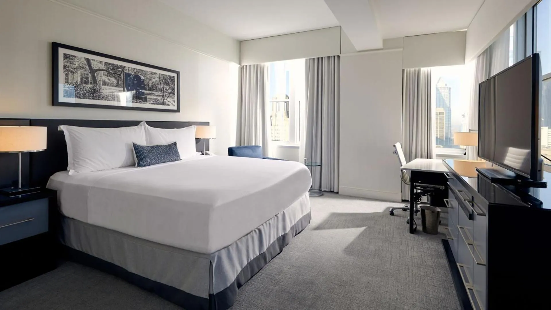 Bed in CASINO INN AND SUITES TUNICA RESORTs