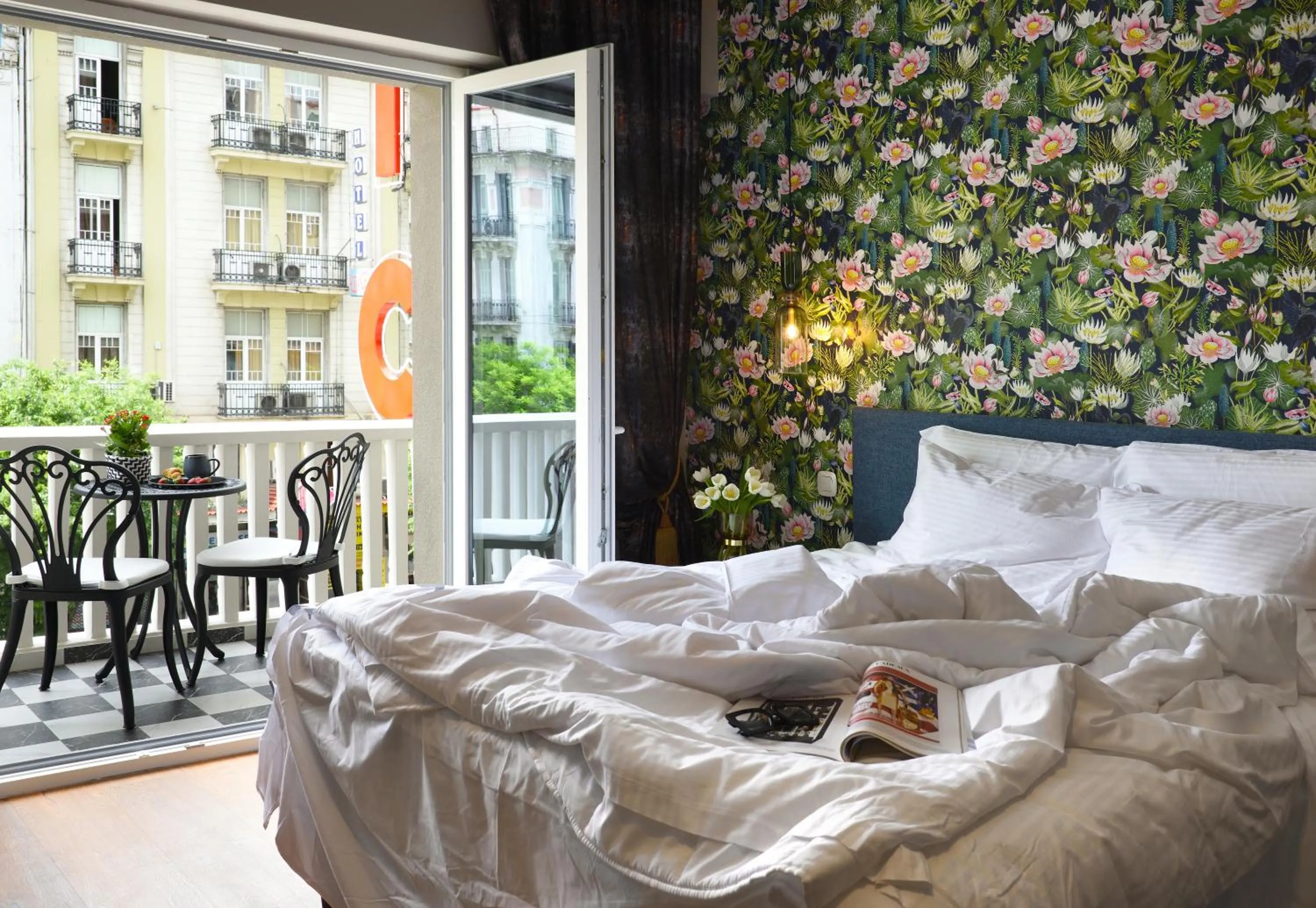 Bed in The Oscar Olympic Hotel