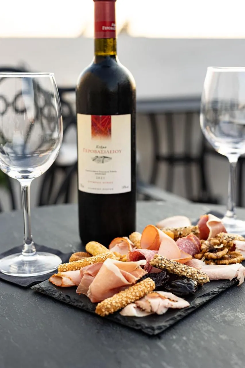 Restaurant/places to eat in The Oscar Olympic Hotel