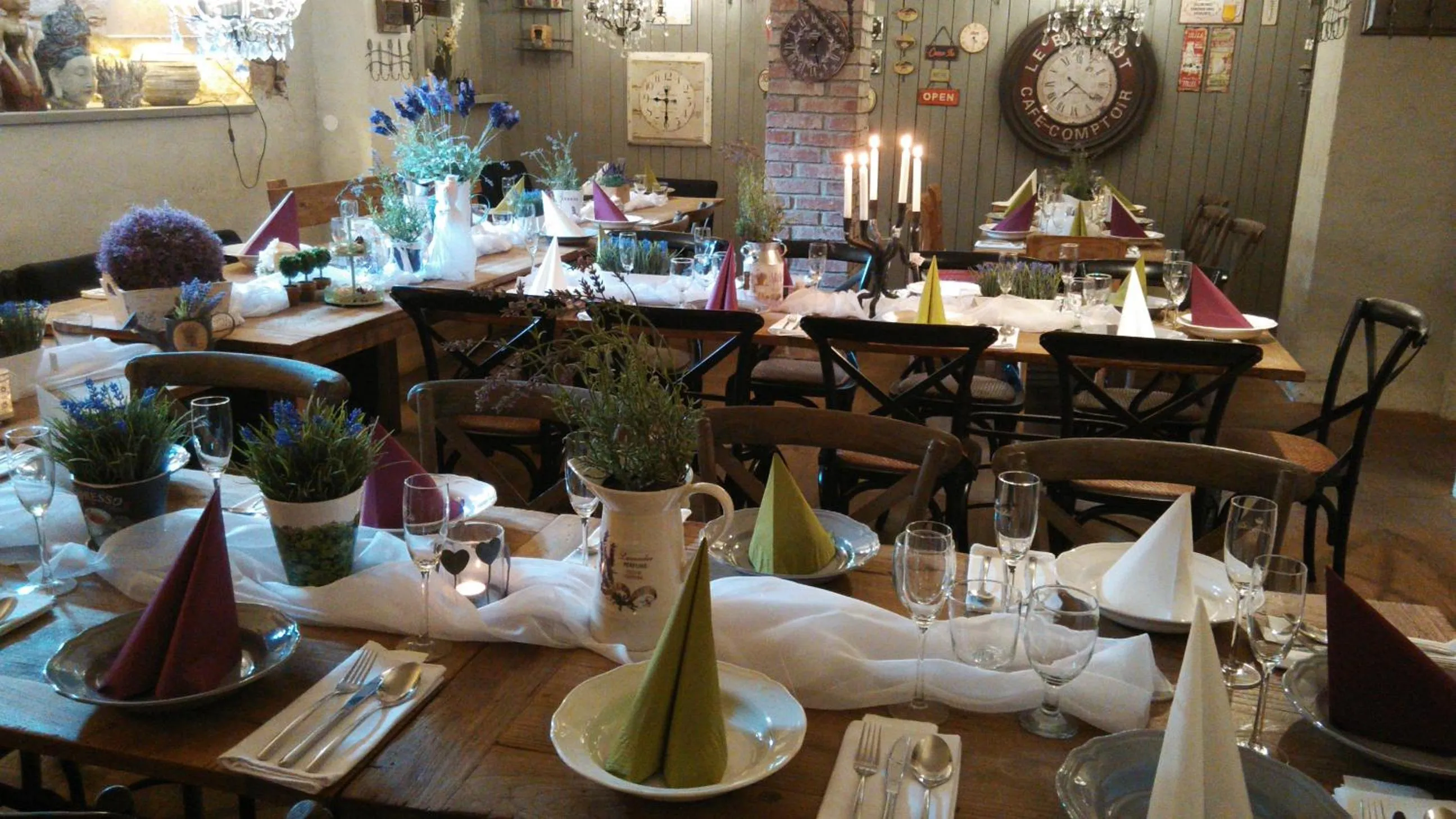 Restaurant/places to eat in Apartments Rose Garden
