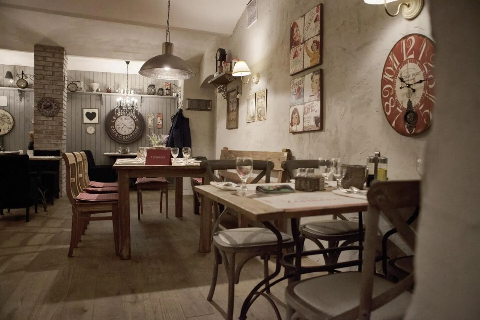 Restaurant/places to eat in Apartments Rose Garden