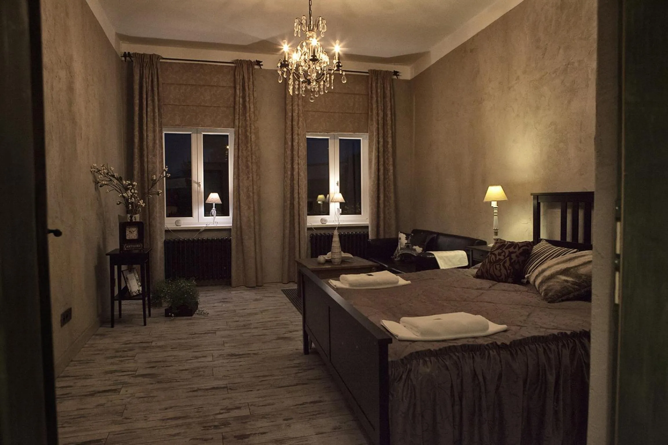 Living room, Bed in Apartments Rose Garden