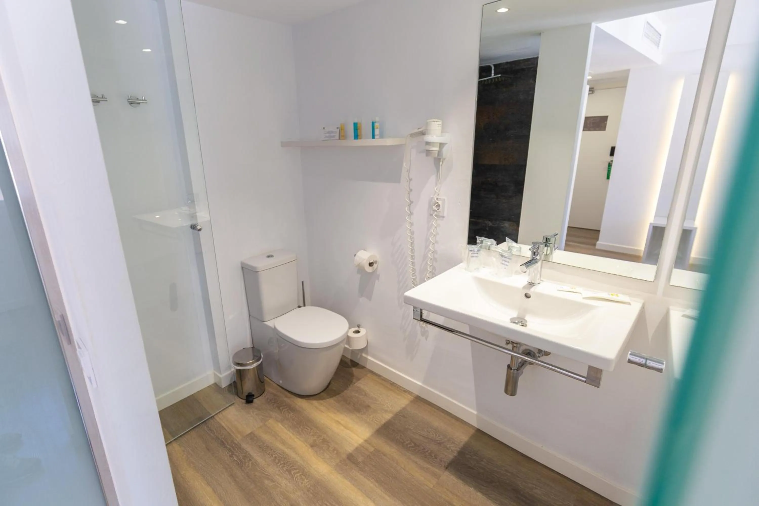 Toilet in BQ Cala Ratjada