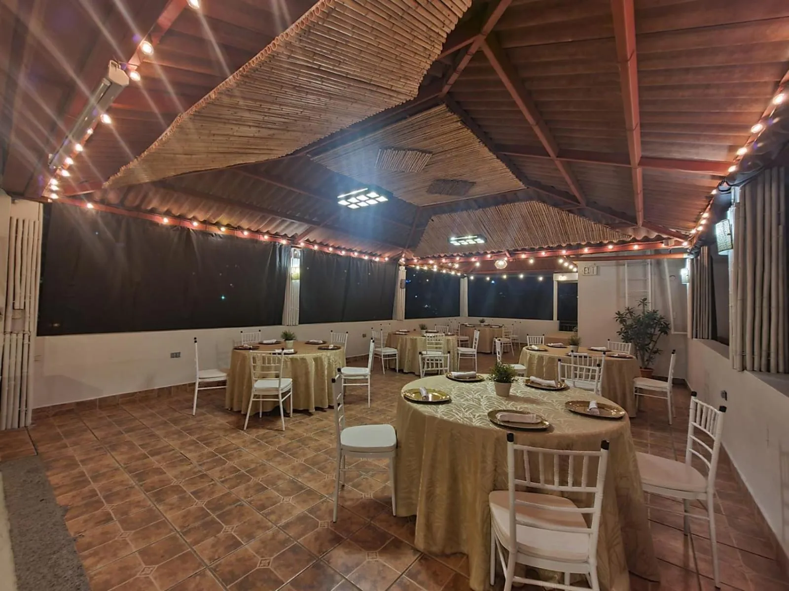 BBQ facilities in Humuya Inn