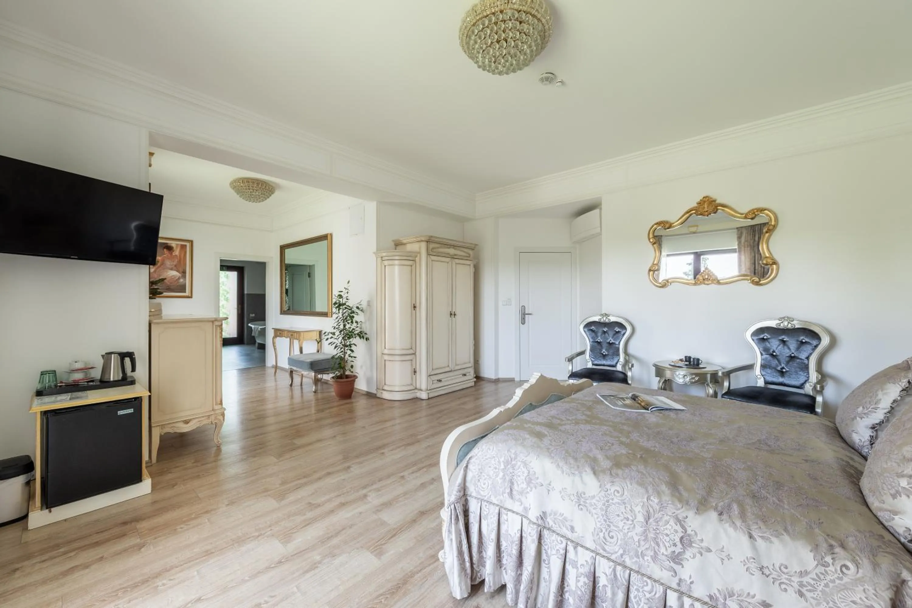 Bed in Wellness & SPA boutique Hotel pod lipkami Prague