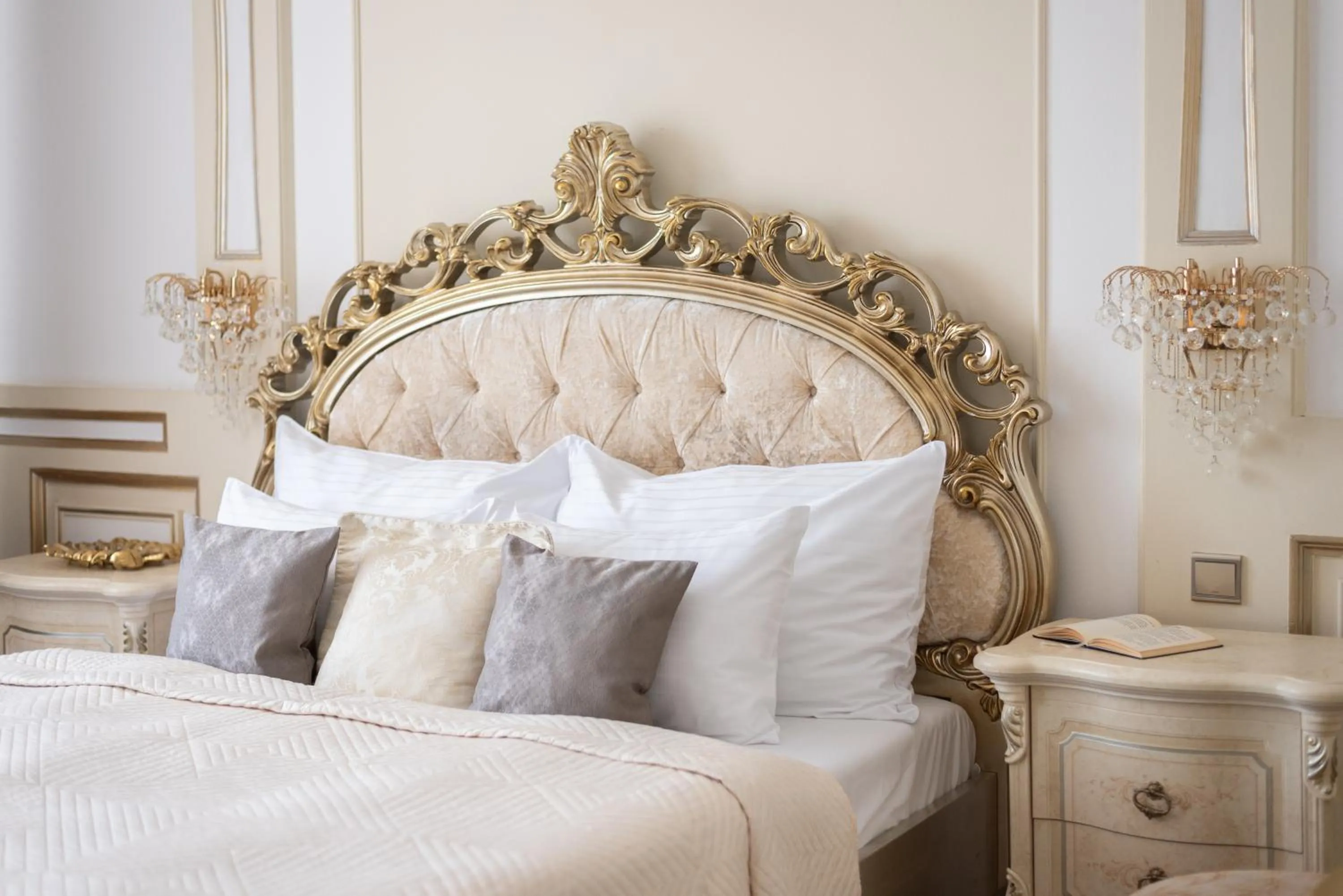 Bed in Wellness & SPA boutique Hotel pod lipkami Prague