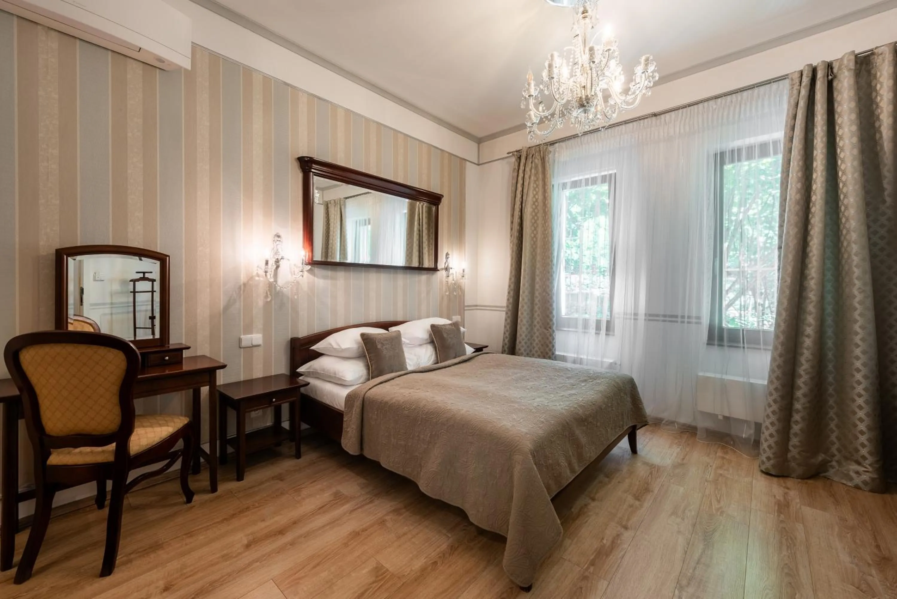 Bed in Wellness & SPA boutique Hotel pod lipkami Prague