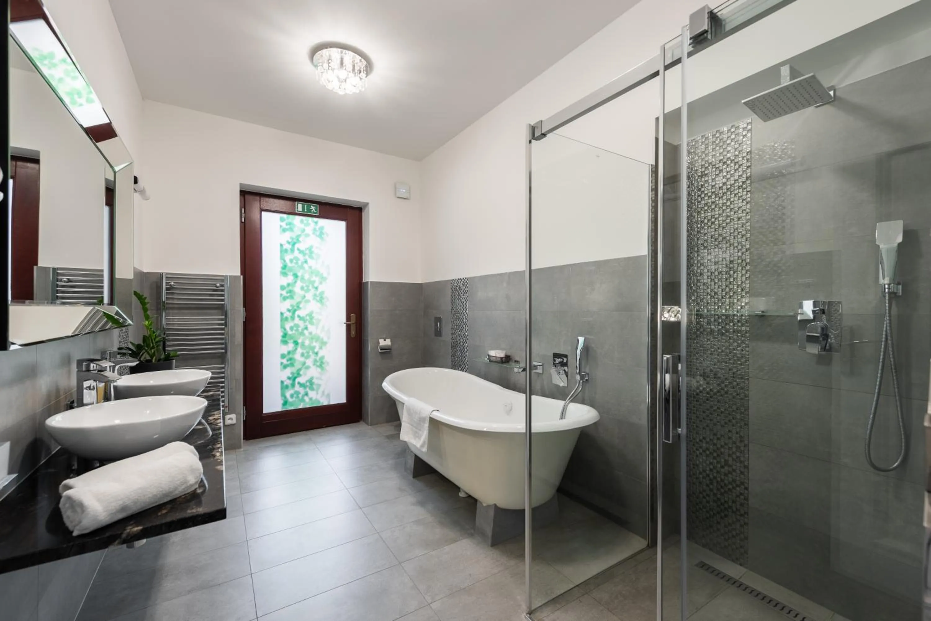 Shower in Wellness & SPA boutique Hotel pod lipkami Prague