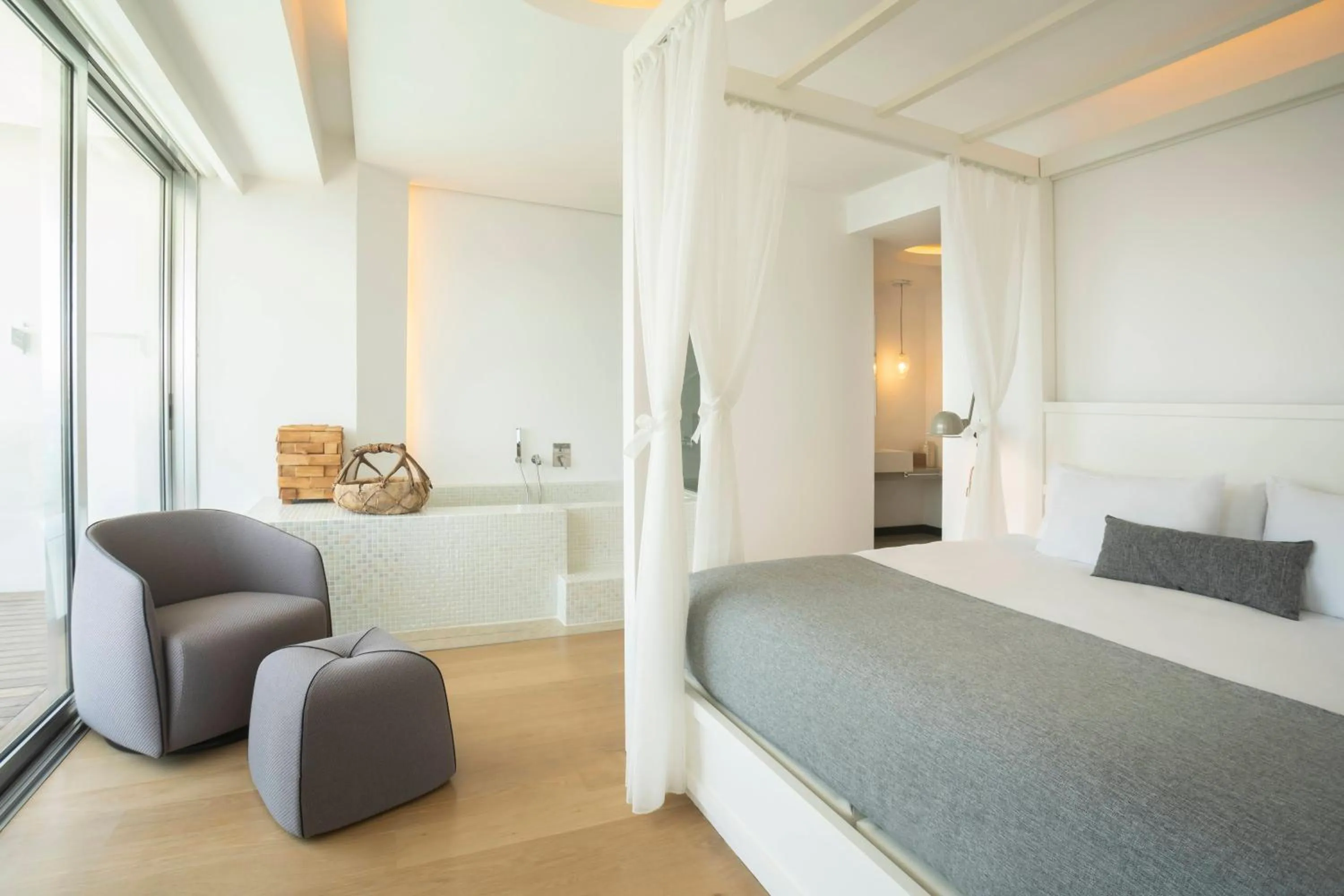 Bedroom, Bed in Cape Bodrum Luxury Hotel & Beach