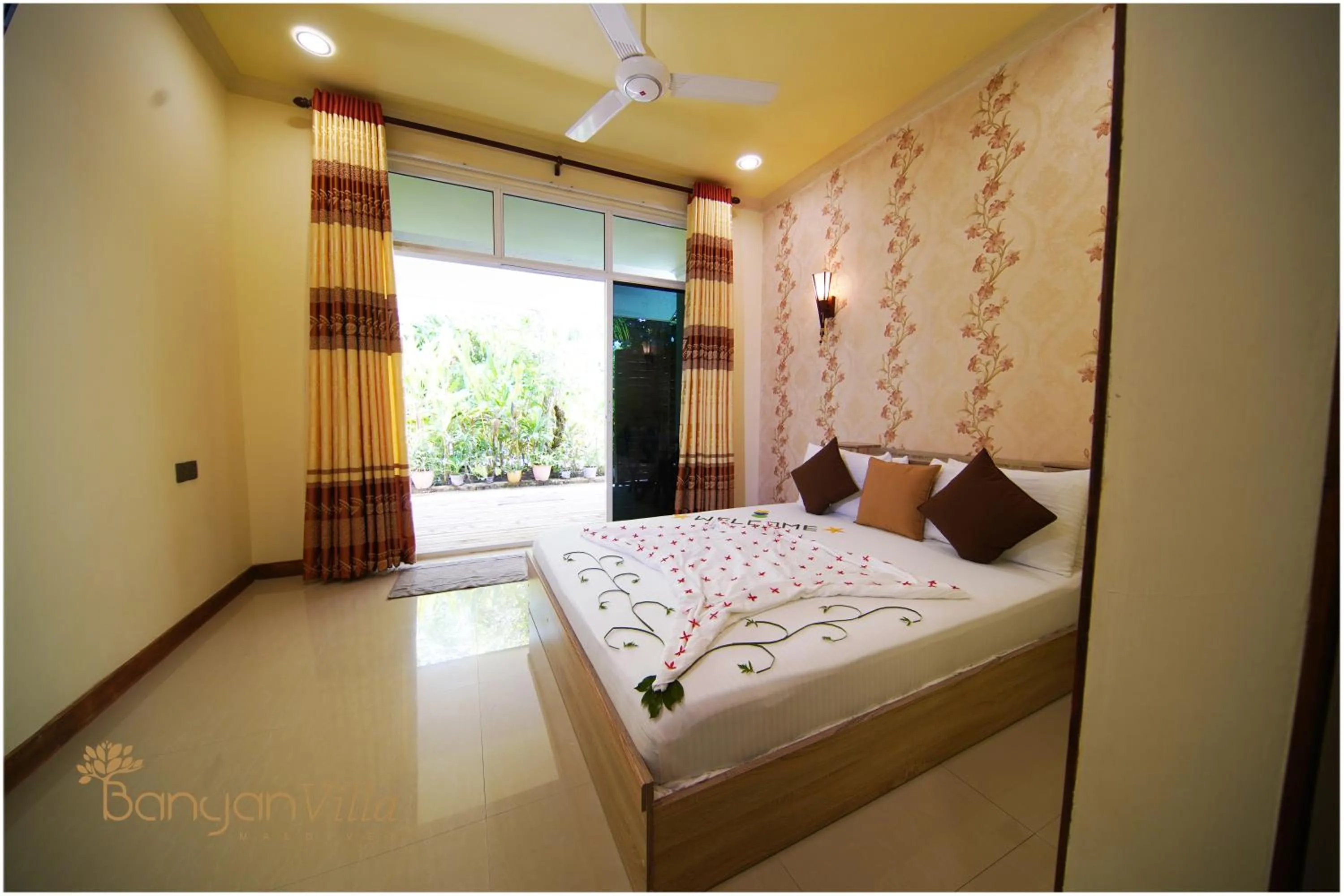 Bed in Banyan Villa Maldives Dhangethi