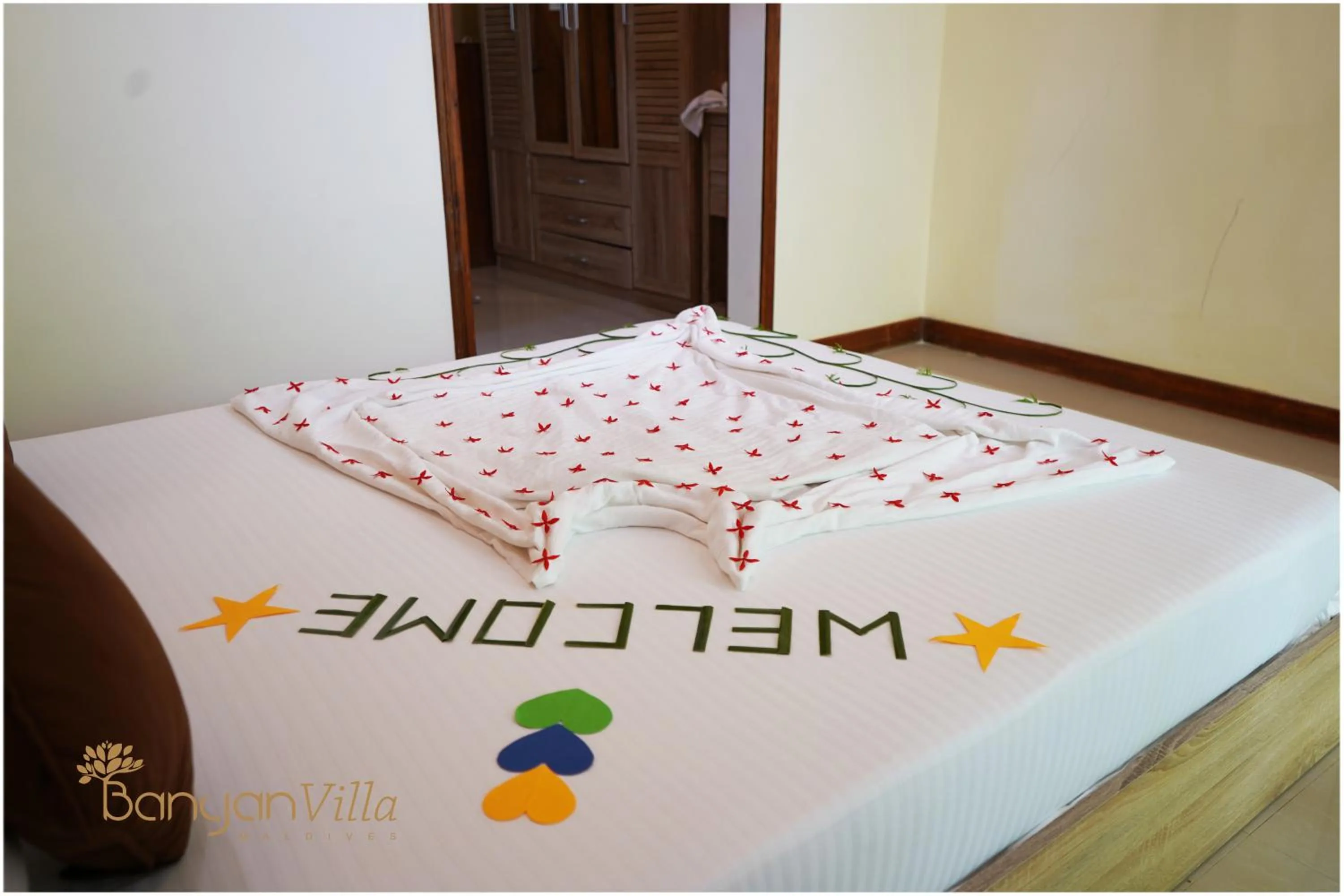 Bed in Banyan Villa Maldives Dhangethi