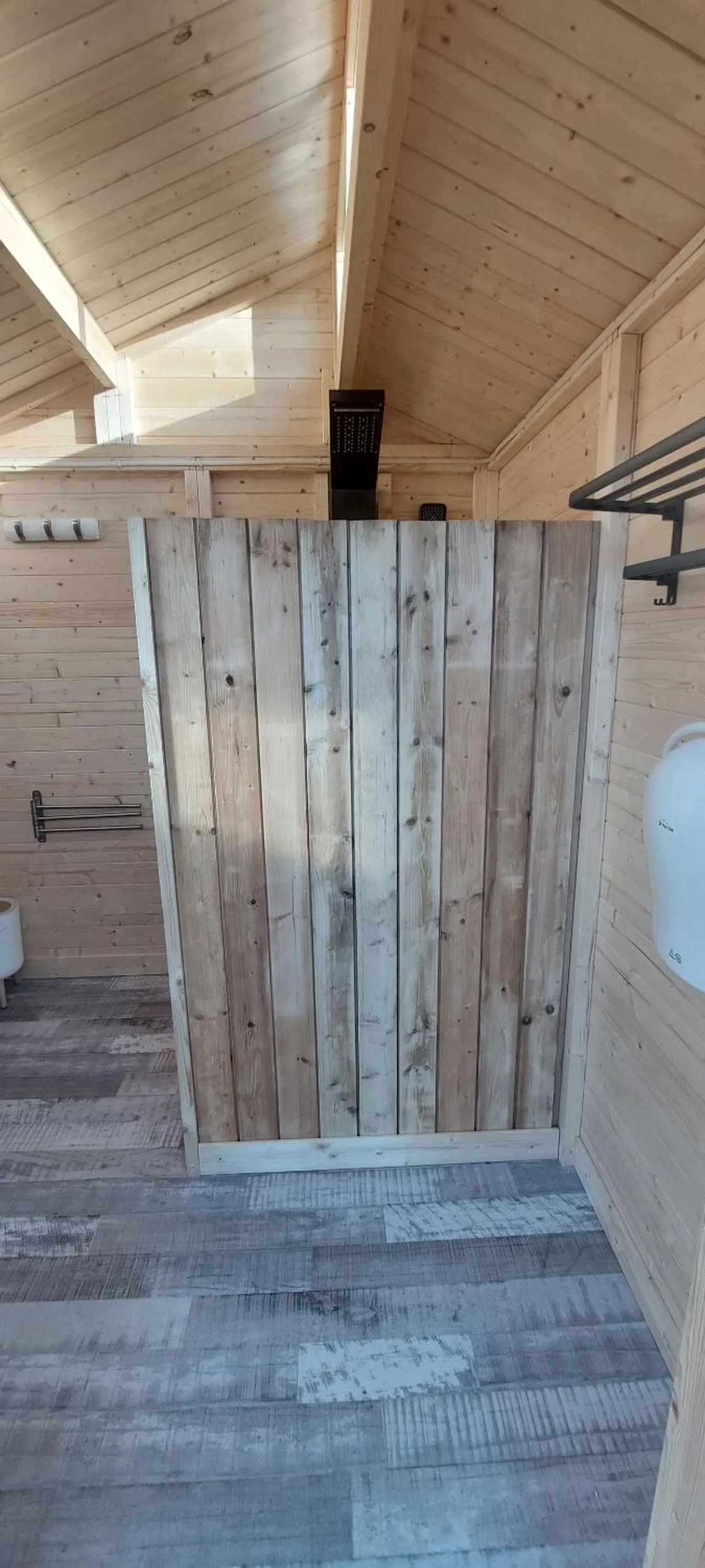 Bathroom in La Longère Des Nuits De Varenne