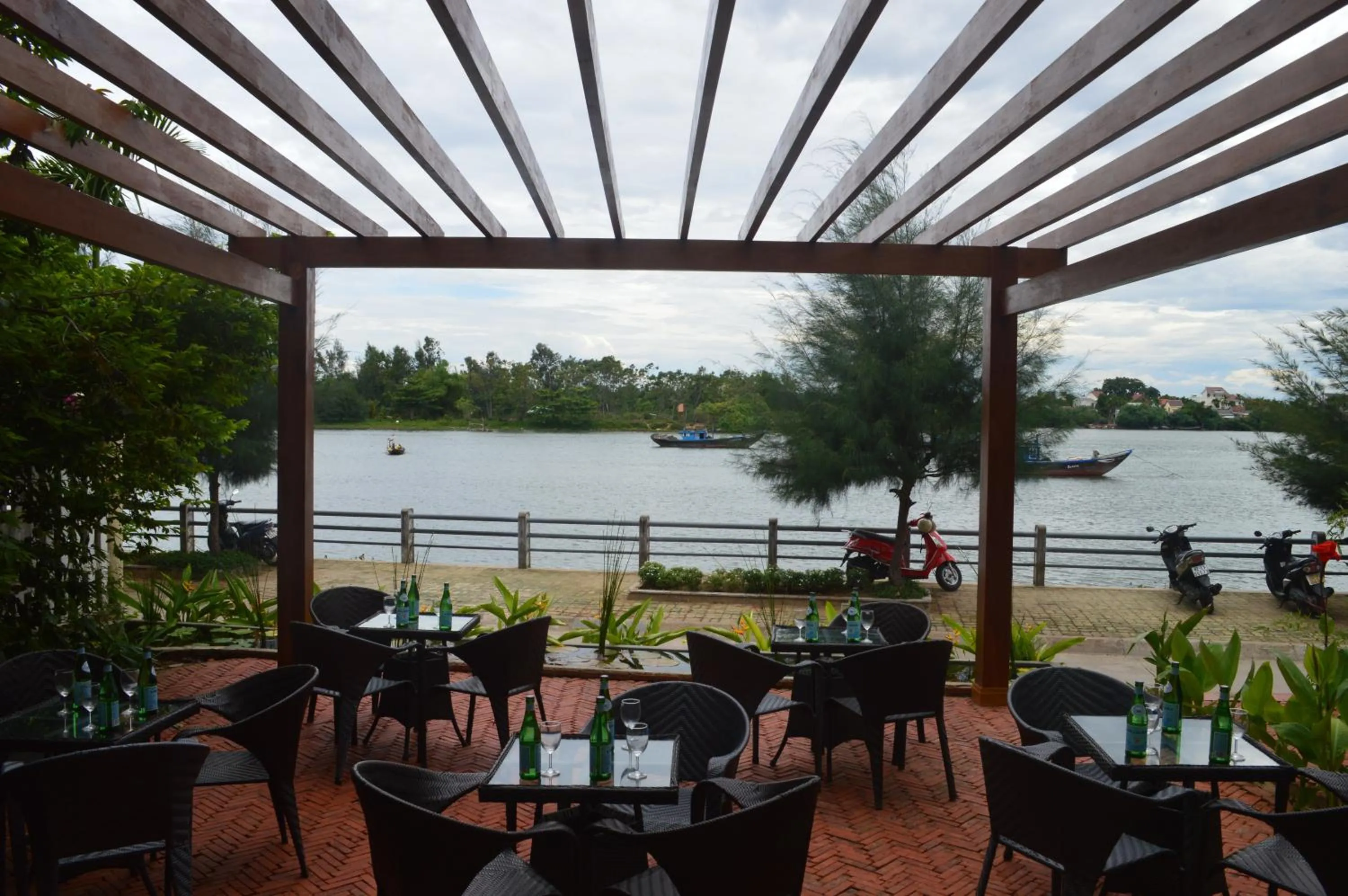 Restaurant/places to eat in Villa Orchid Garden Riverside Hoi An