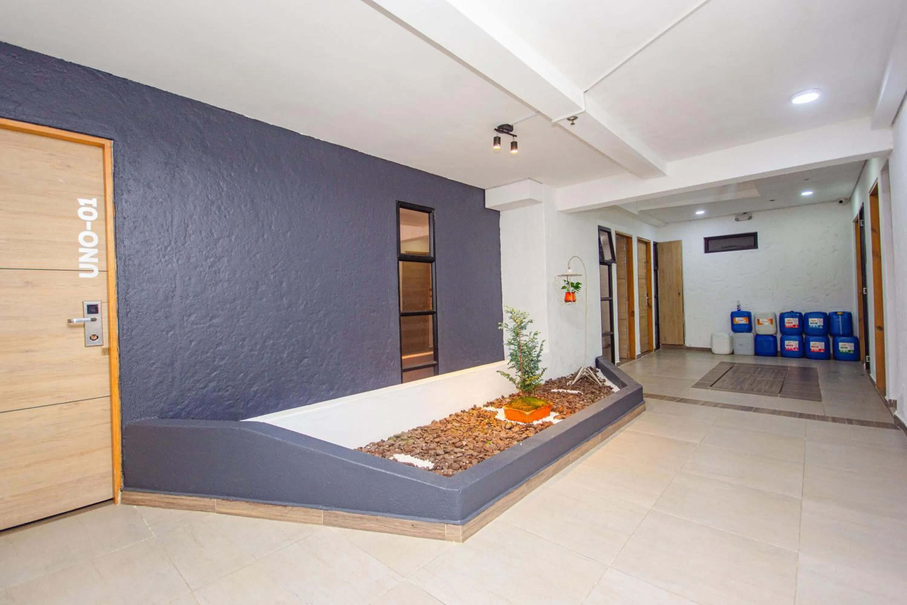 Patio, Bed in Novus Laureles