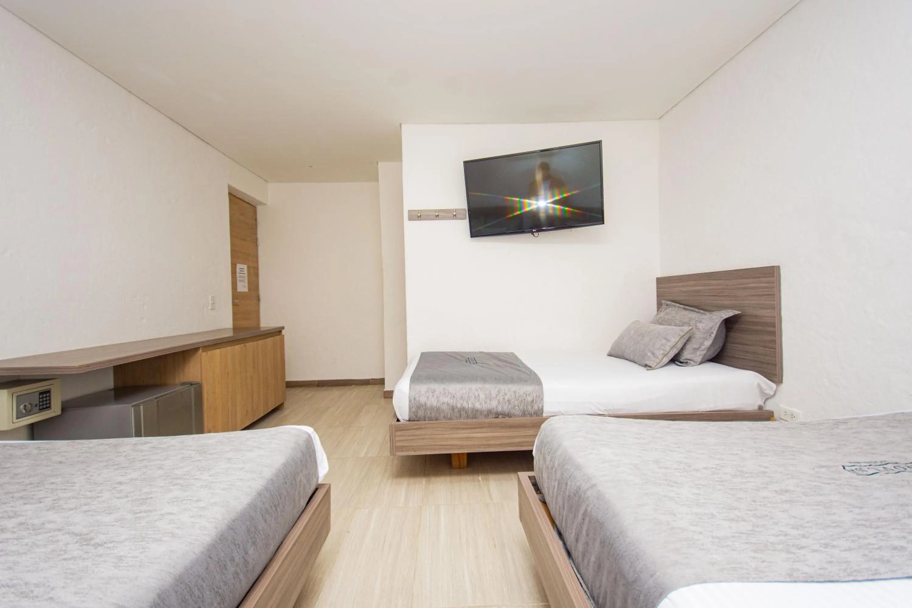 Bedroom, Bed in Novus Laureles