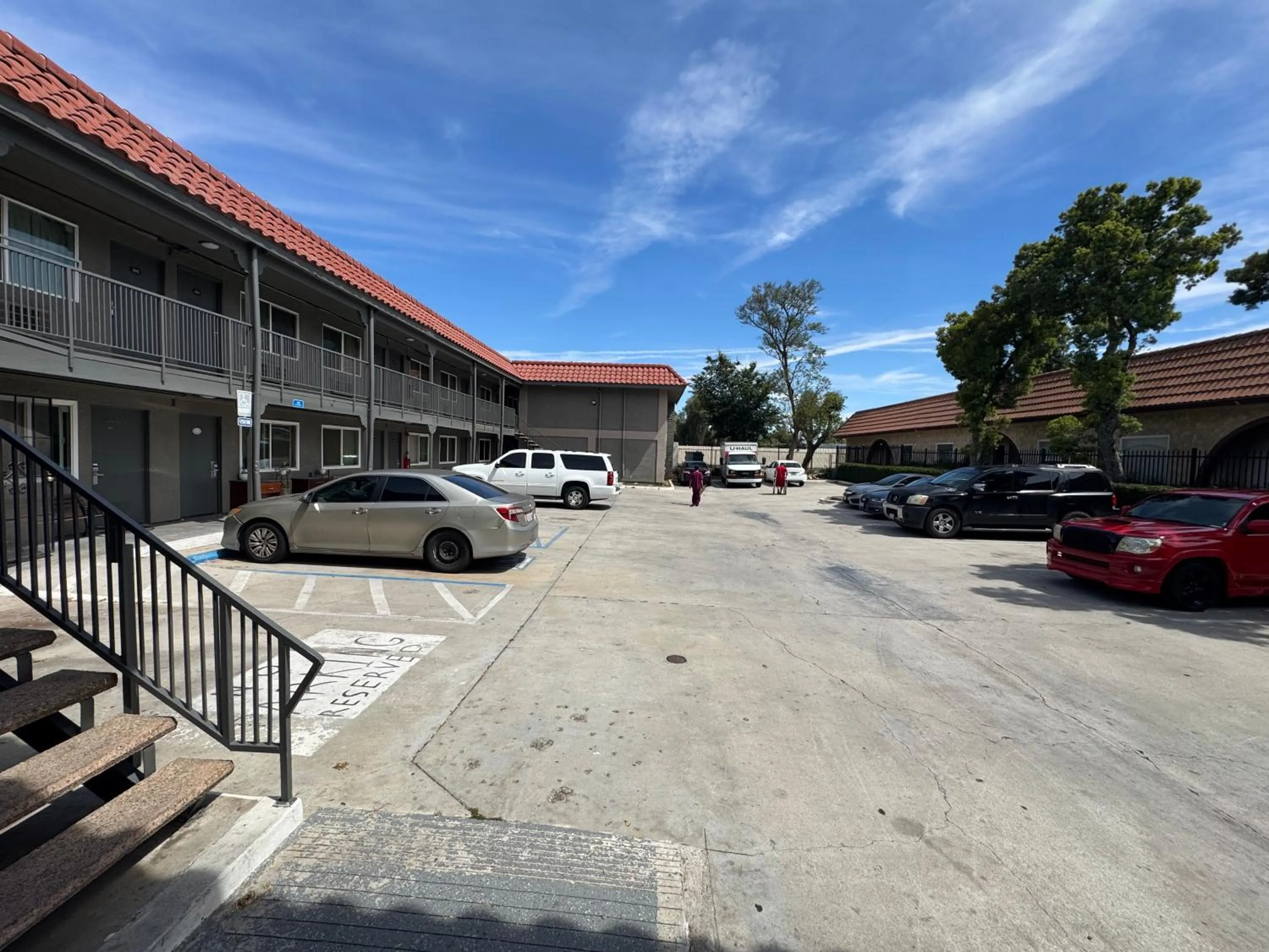 Property building in Vista Motel - Riverside