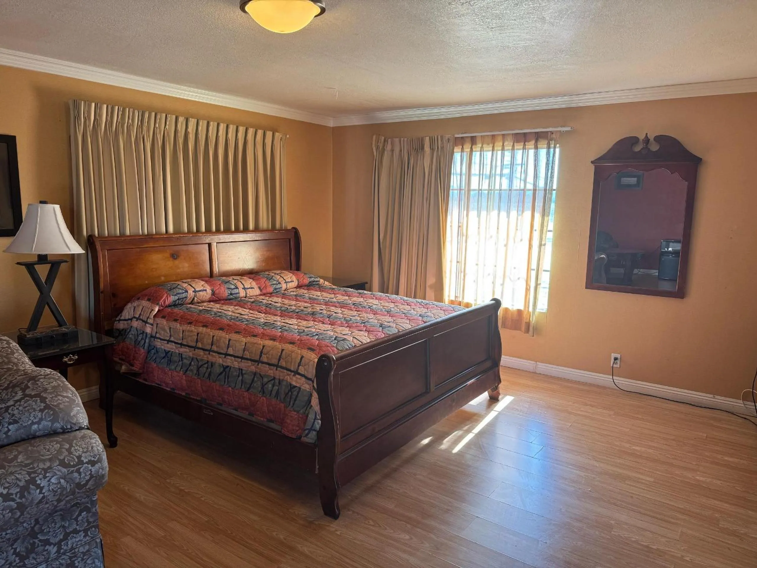 Bed in Vista Motel - Riverside