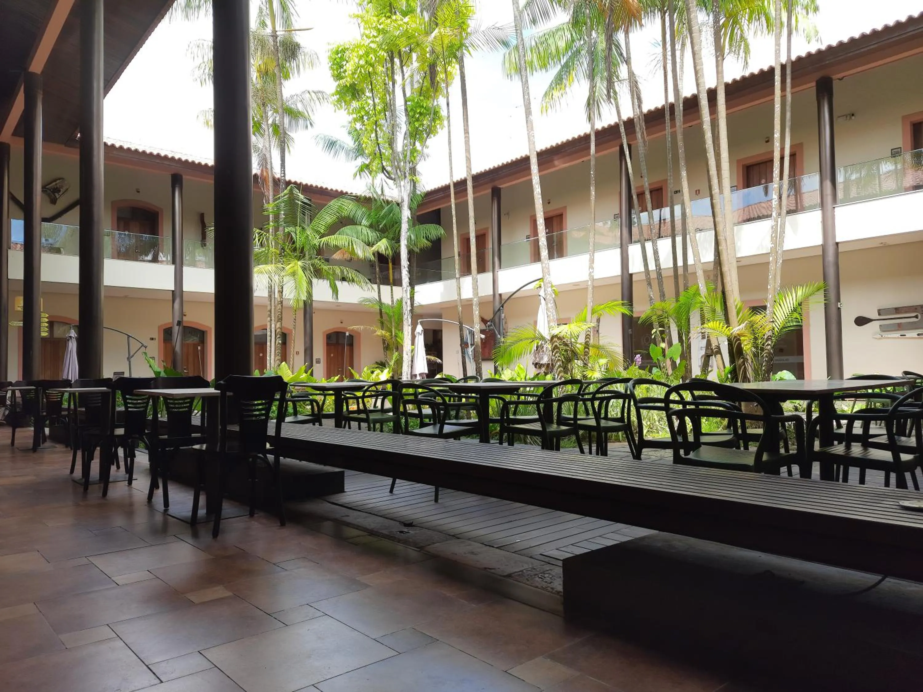 Restaurant/places to eat in Atrium Hotel Quinta De Pedras