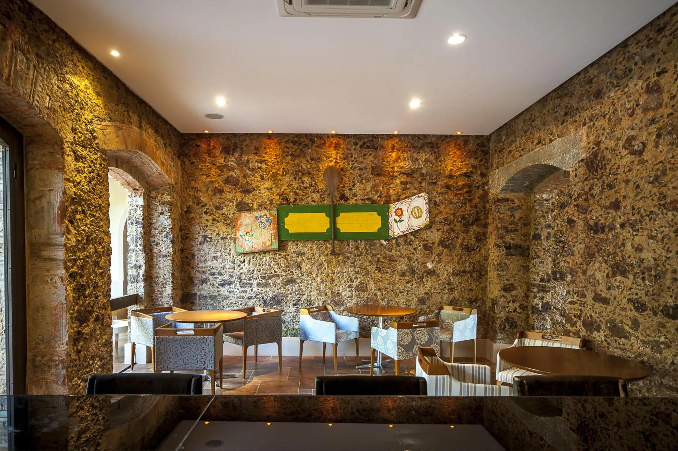 Decorative detail in Atrium Hotel Quinta De Pedras