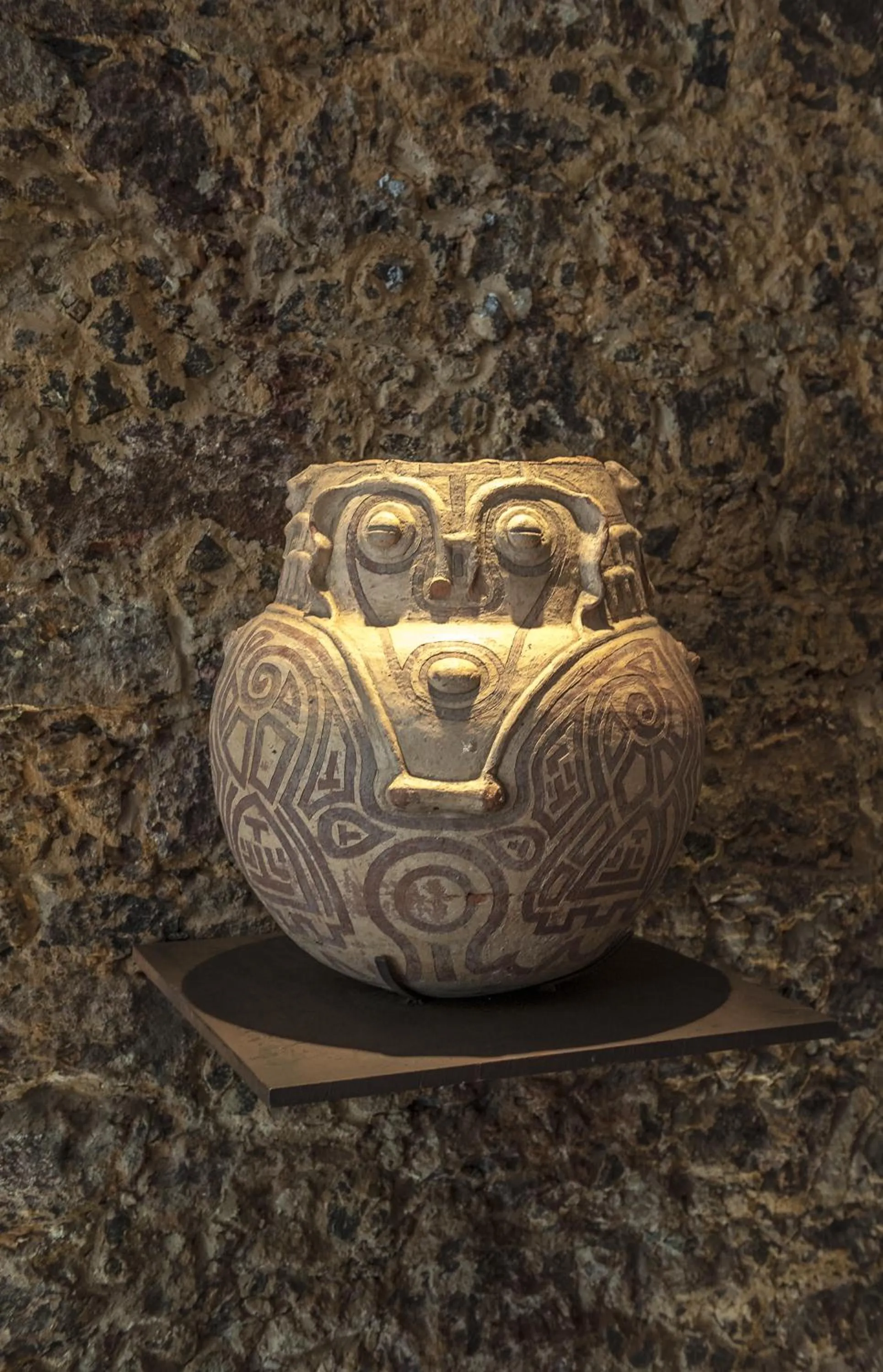 Decorative detail in Atrium Hotel Quinta De Pedras