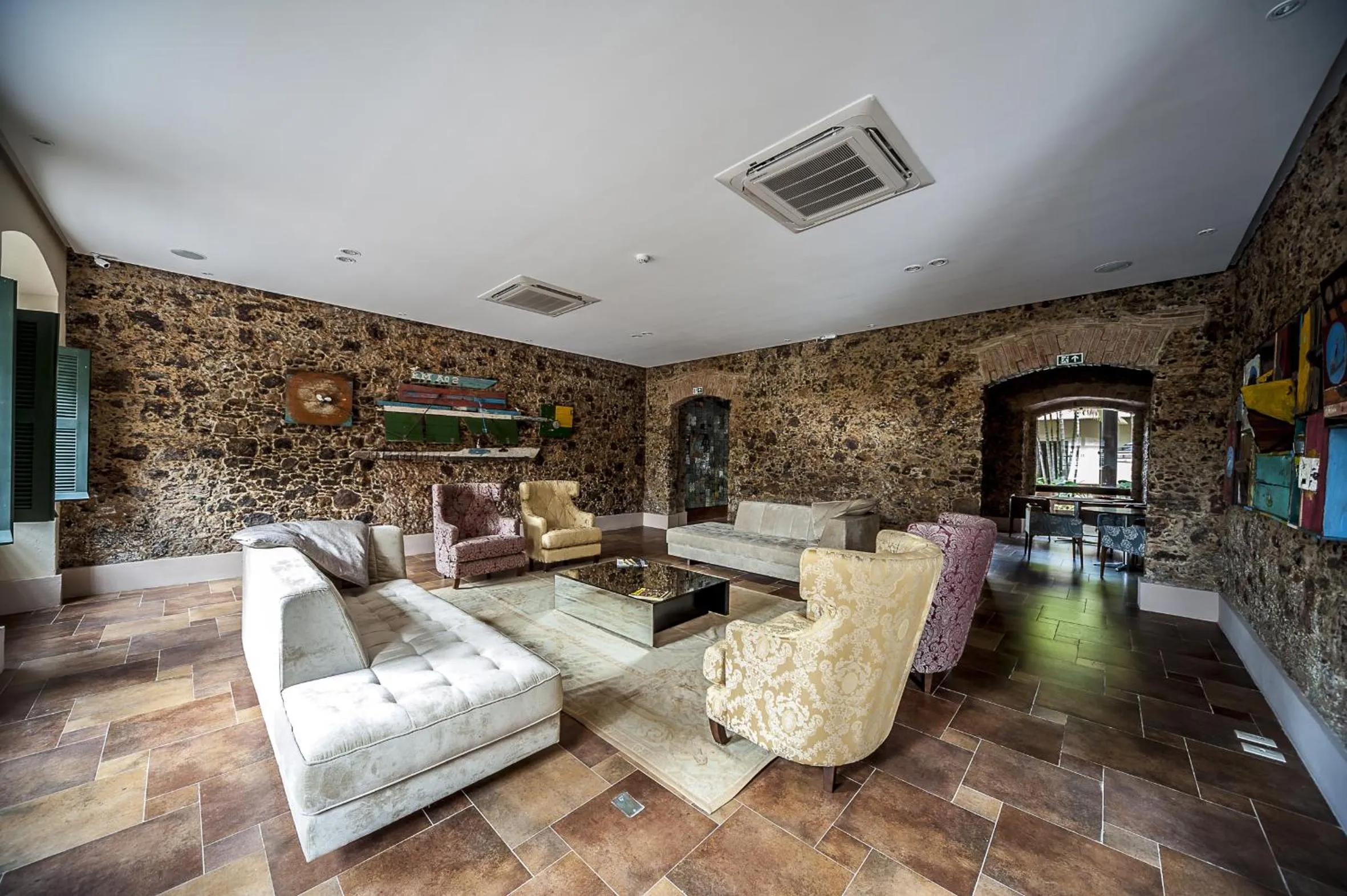 Lobby or reception in Atrium Hotel Quinta De Pedras