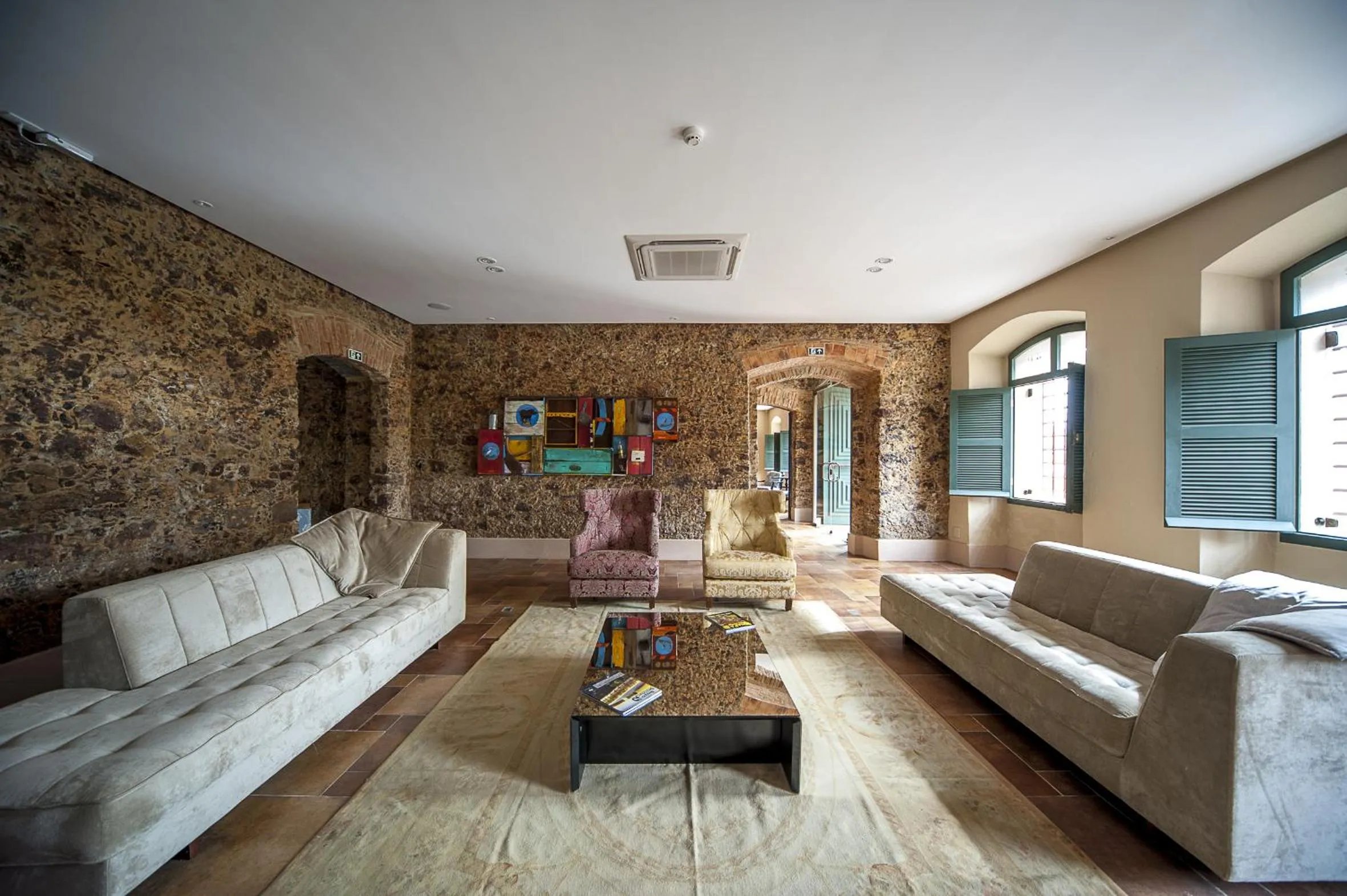 Lobby or reception in Atrium Hotel Quinta De Pedras