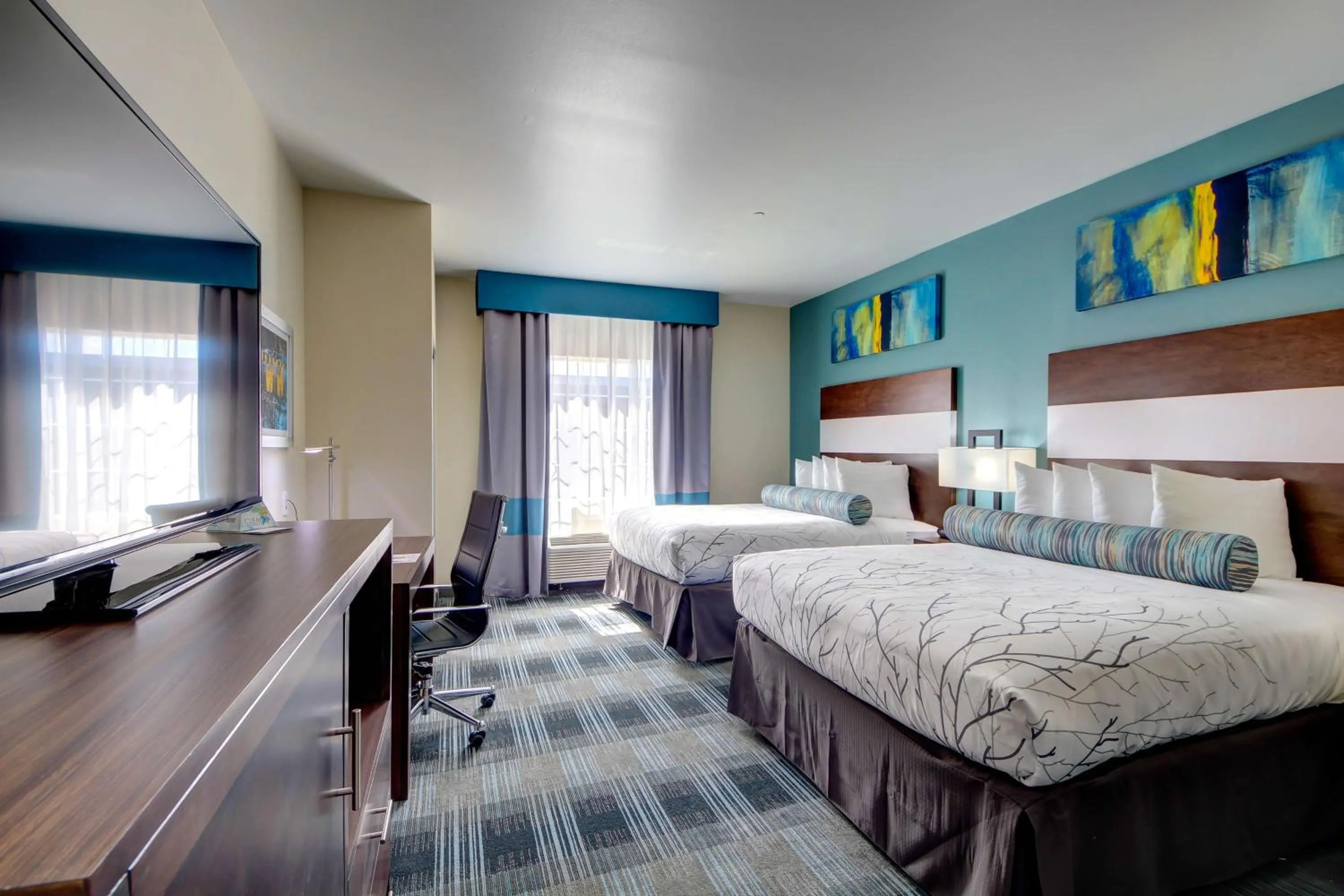 Photo of the whole room in Best Western PLUS Inn of Muskogee