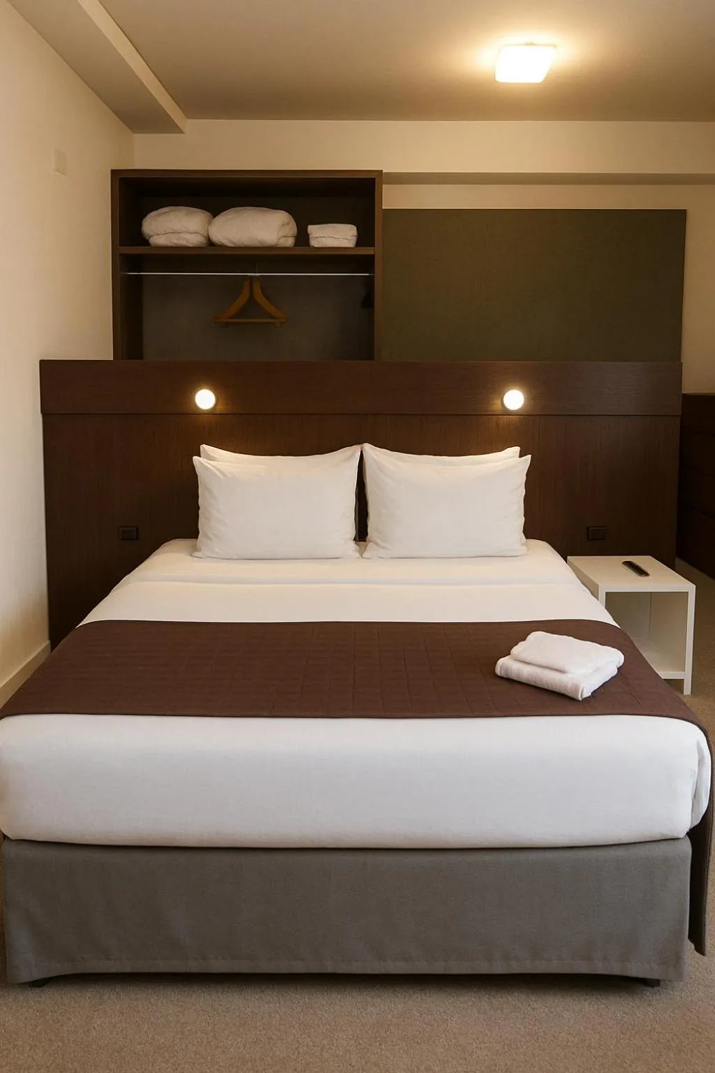 Bed in Blue Tree Premium Alphaville