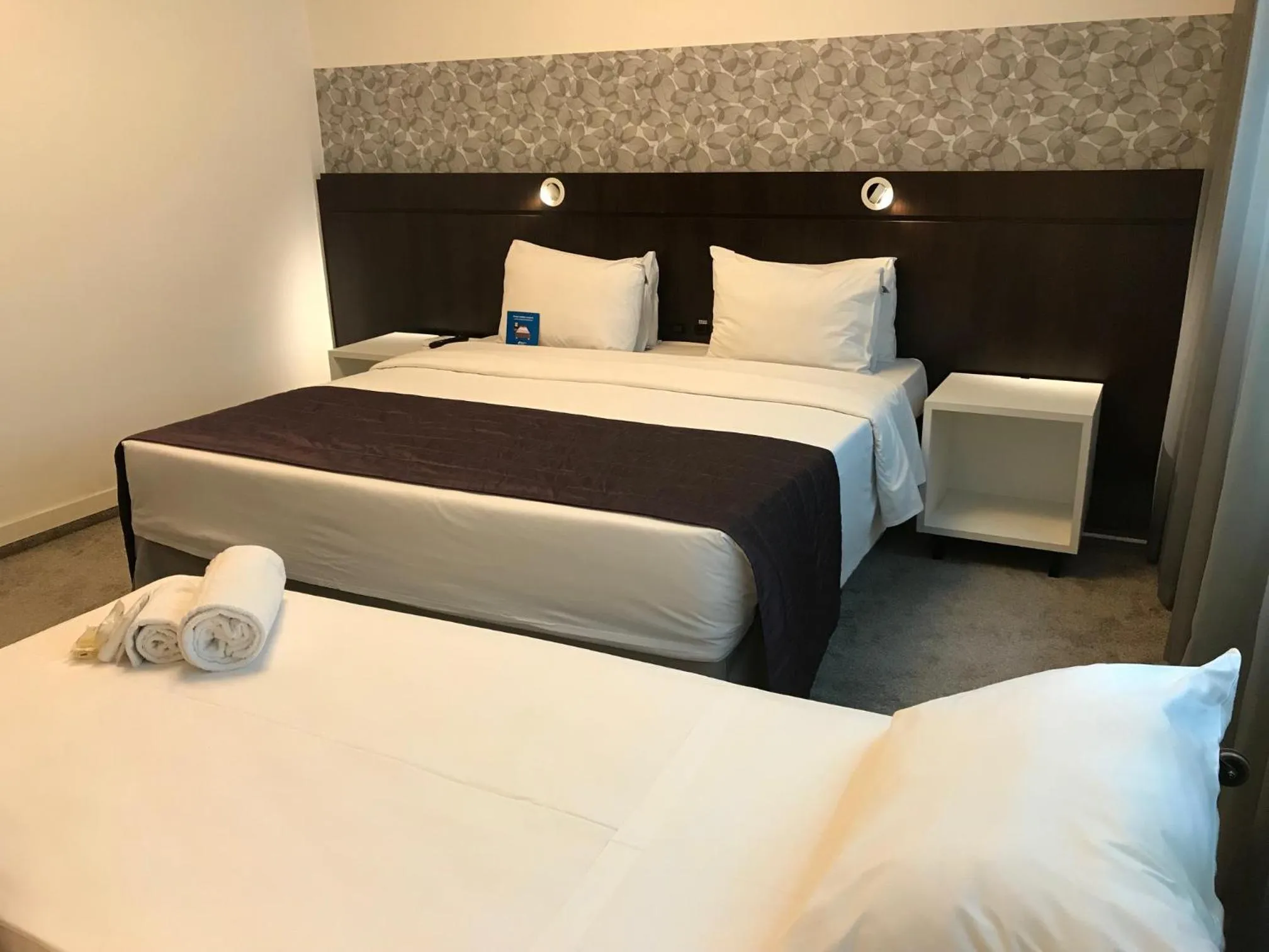 Bedroom, Bed in Blue Tree Premium Alphaville