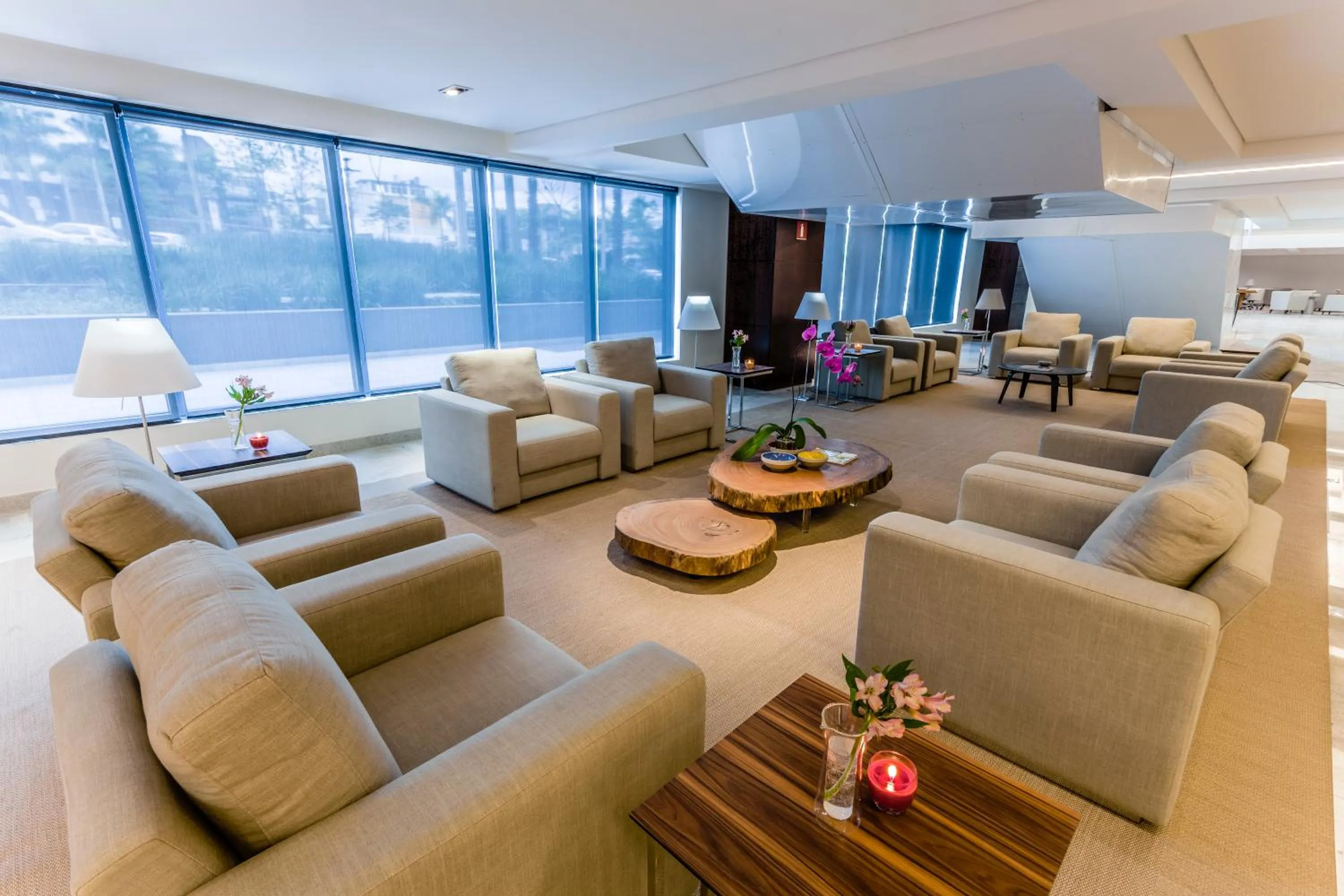 Communal lounge/ TV room in Blue Tree Premium Alphaville