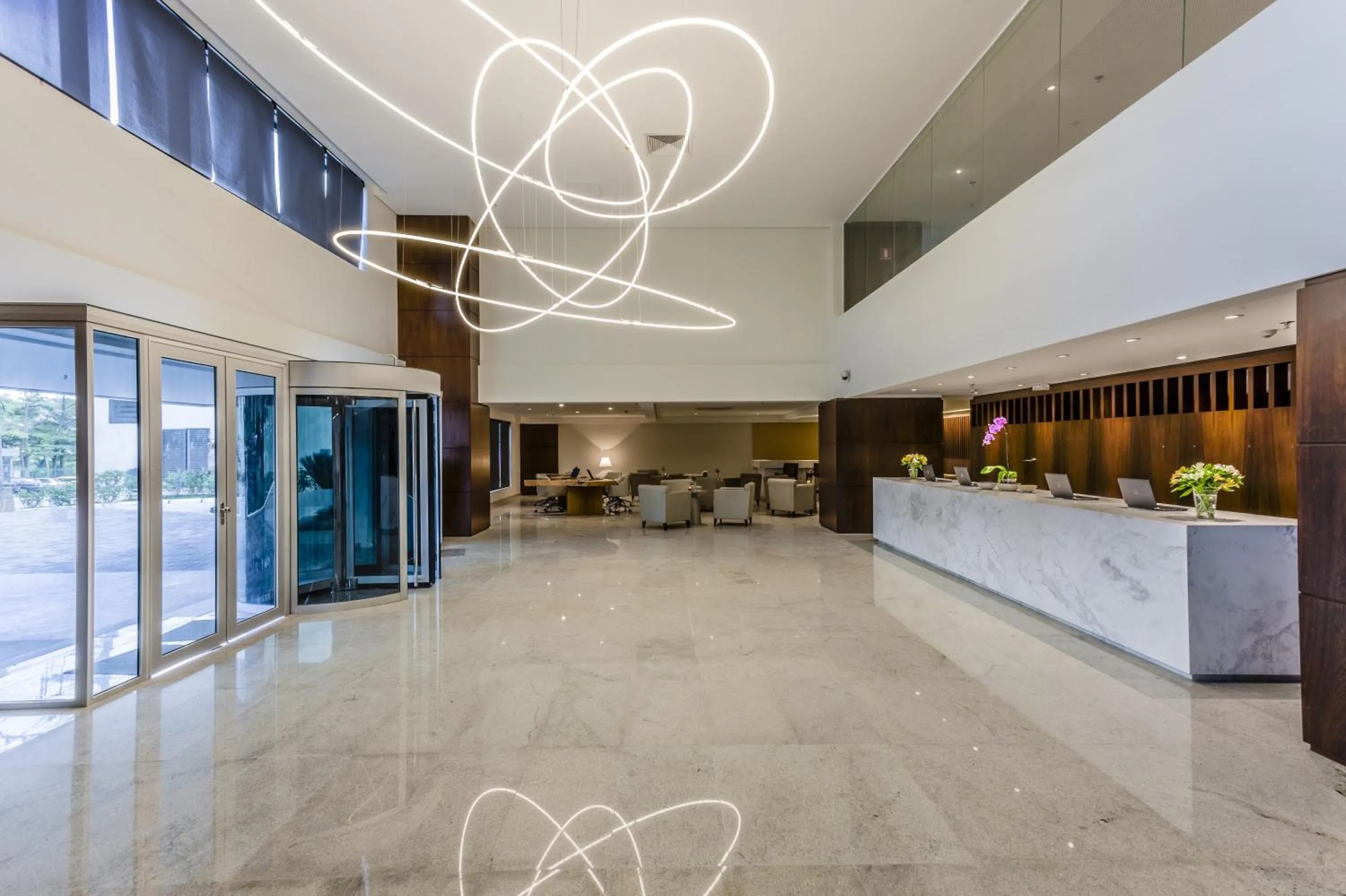 Day in Blue Tree Premium Alphaville