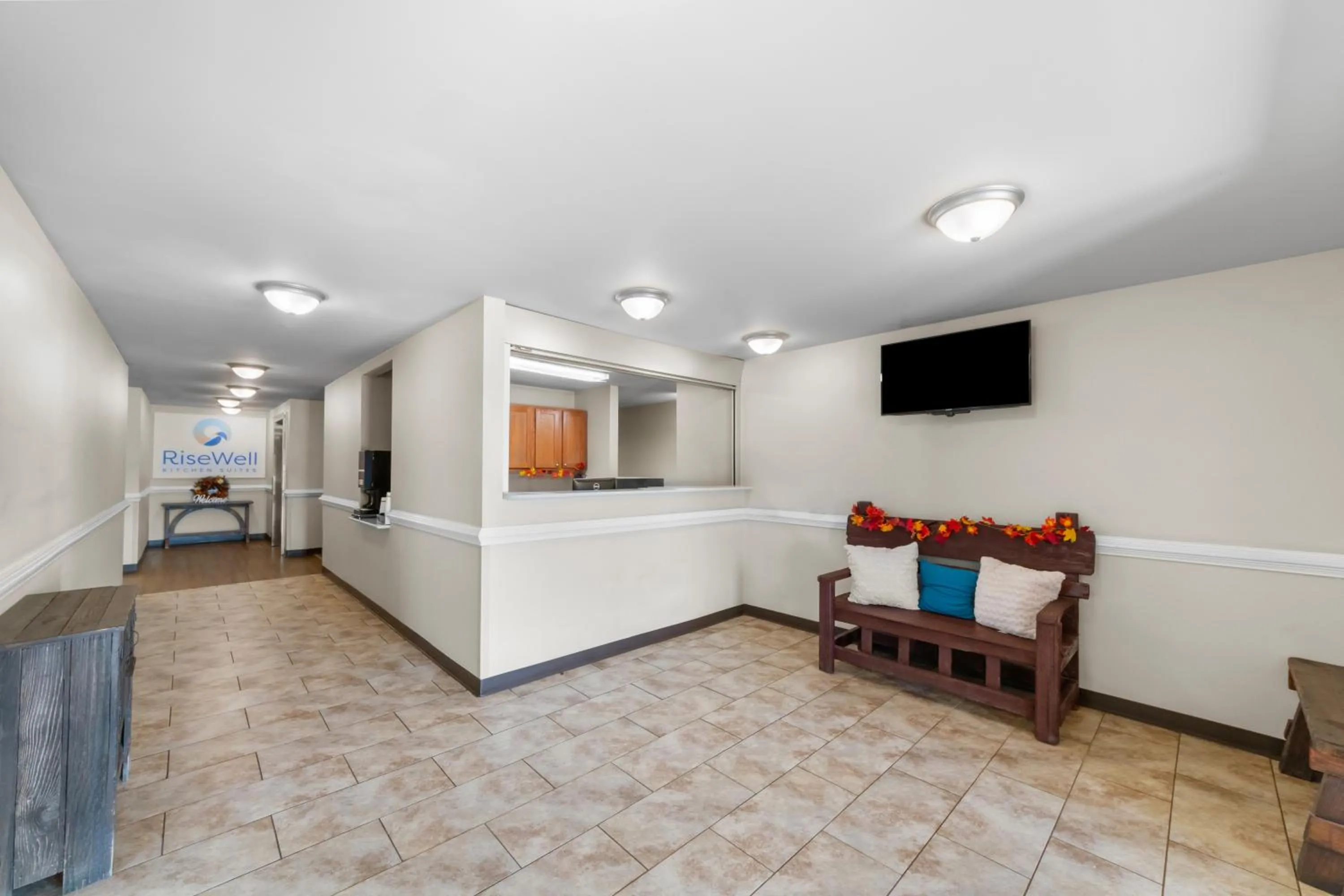 Lobby or reception in Risewell Kitchen Suites Pleasanton