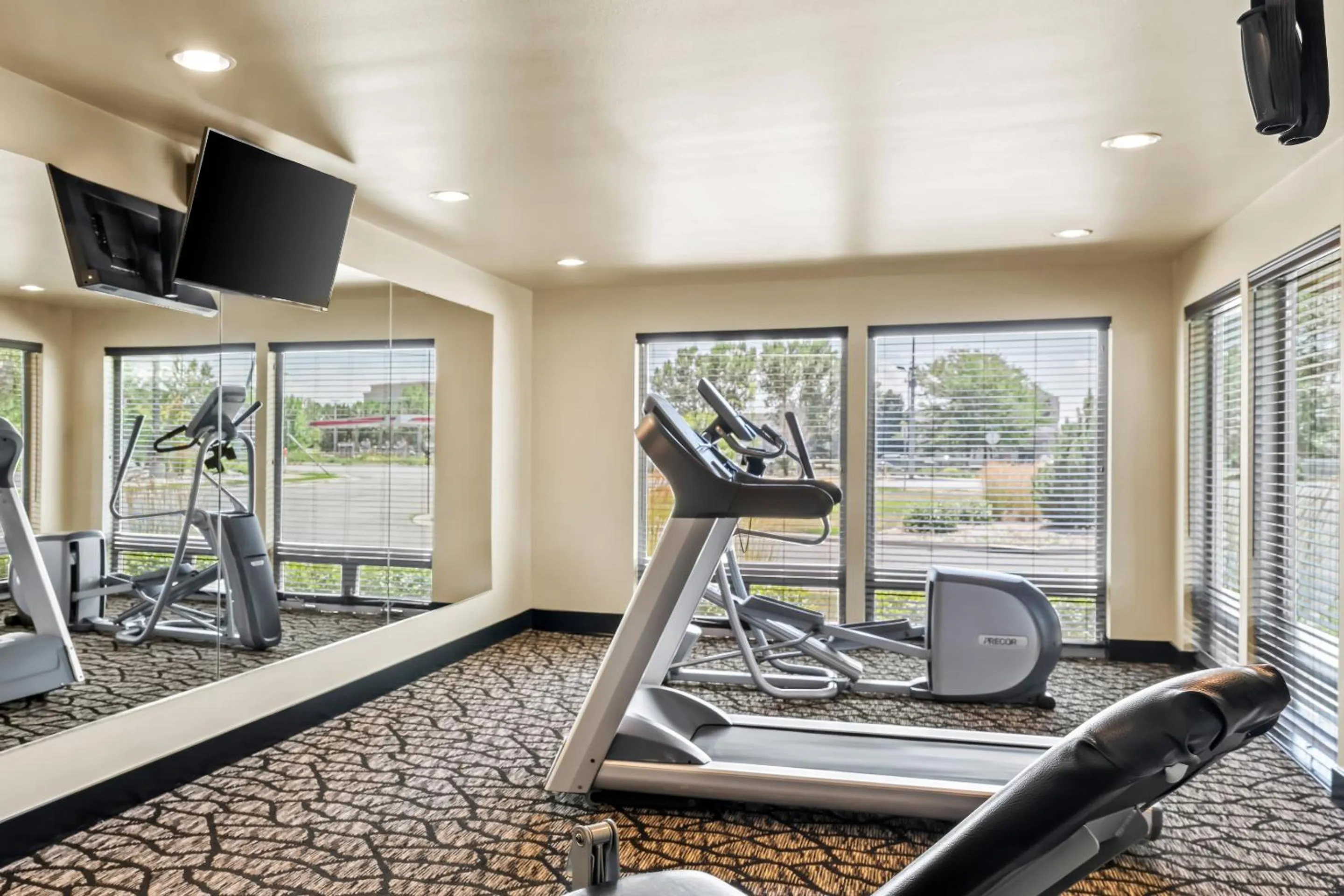 Fitness centre/facilities in Ledgestone Suites Hotel Vernal
