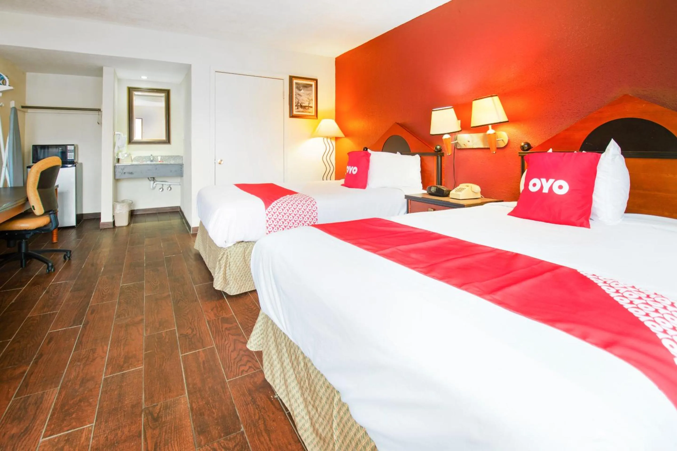 Bedroom in OYO Hotel Blytheville AR I-55