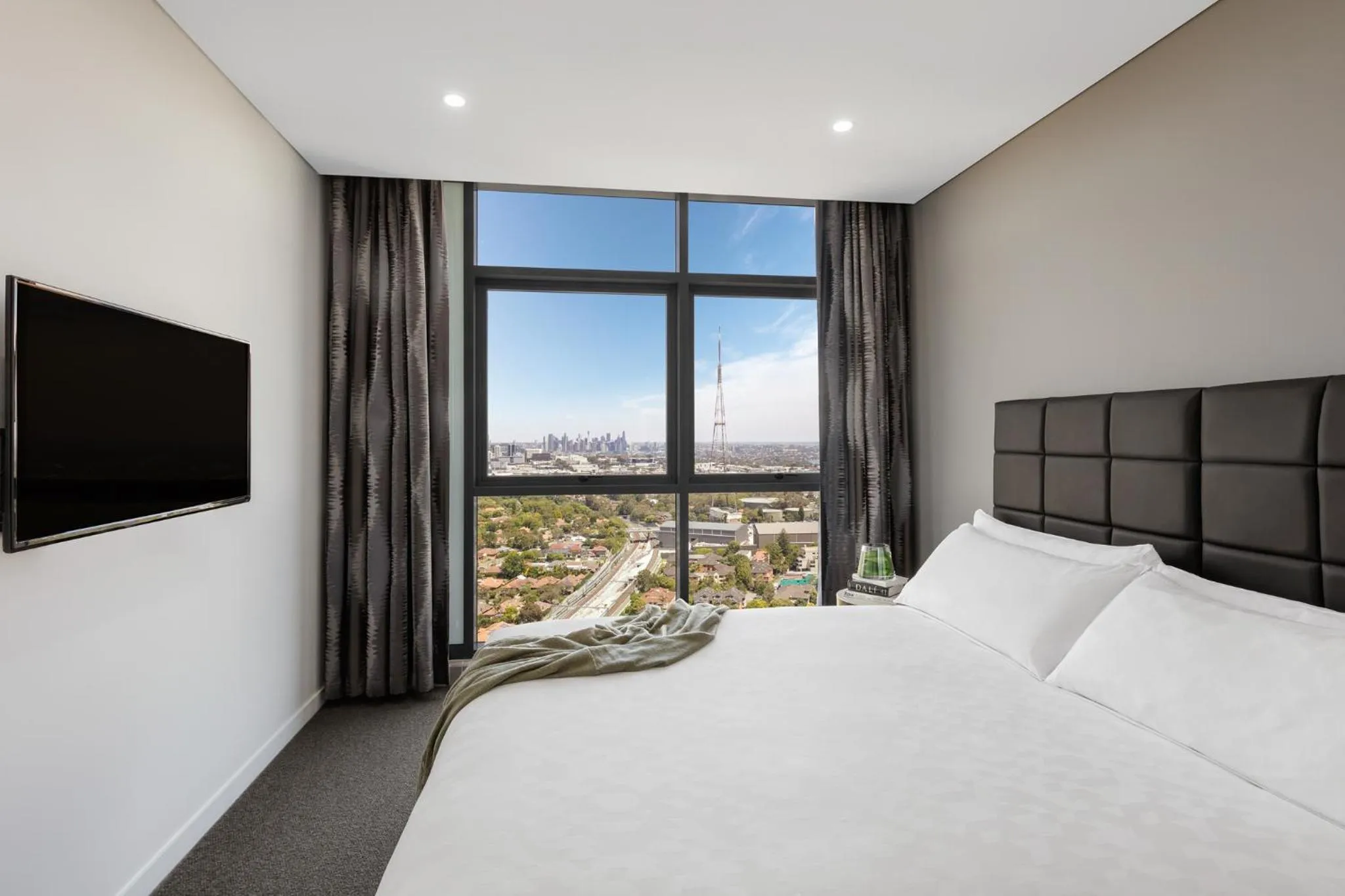 Bed in Meriton Suites Chatswood