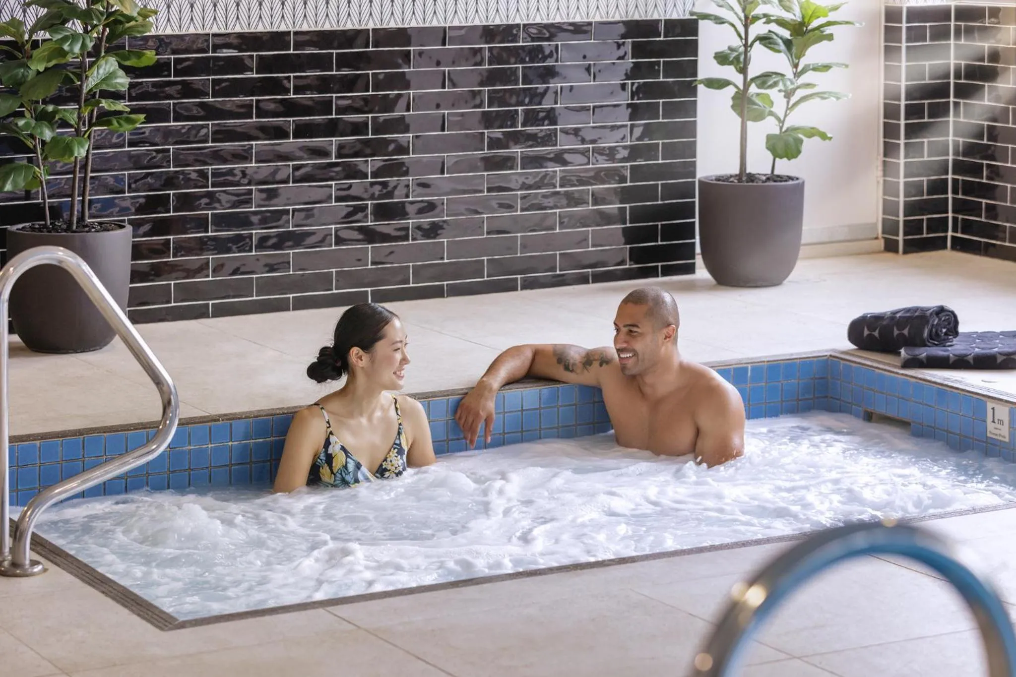 Hot Tub in Meriton Suites Chatswood