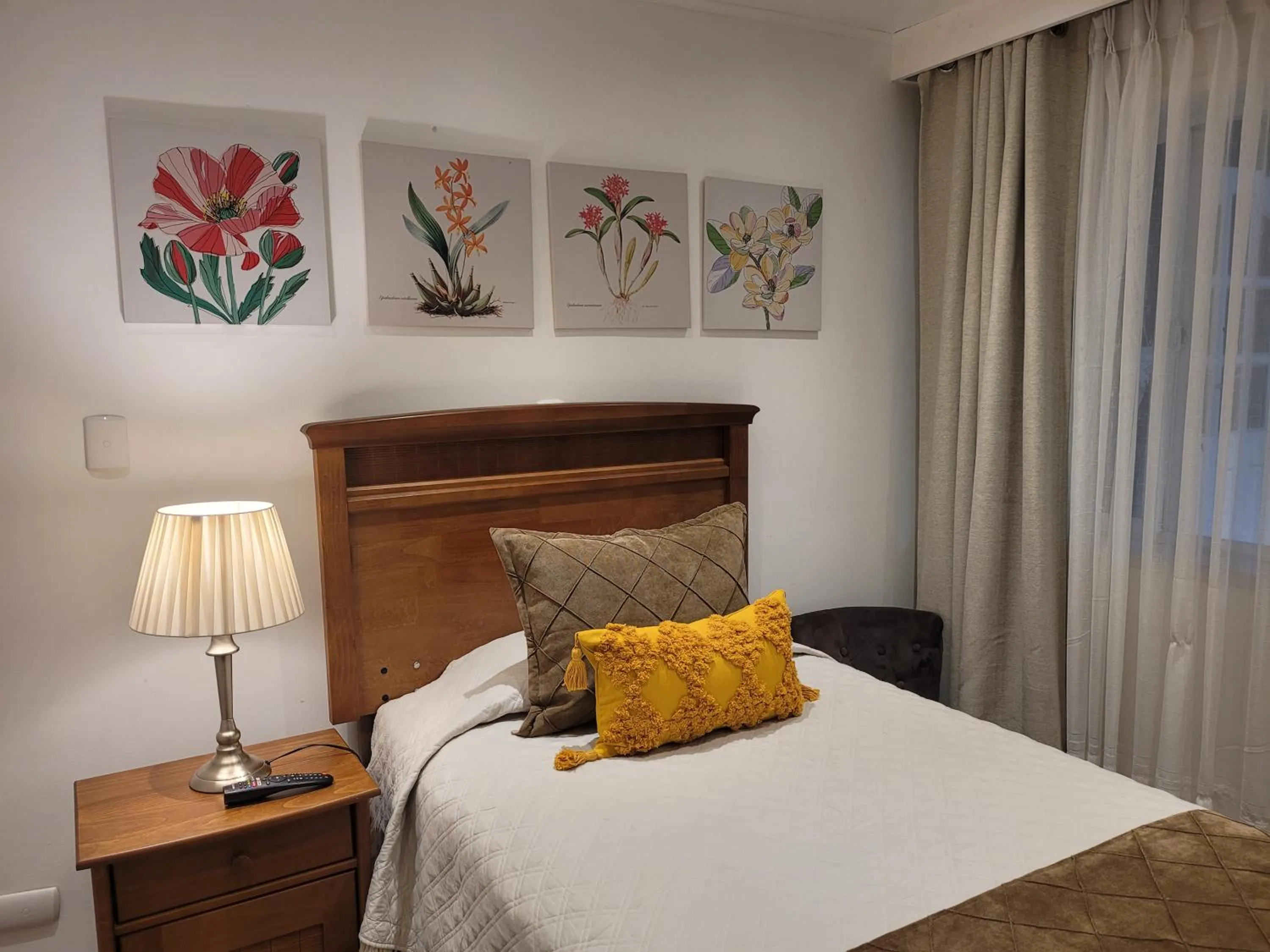 Bed in Hotel Puerta del Lago